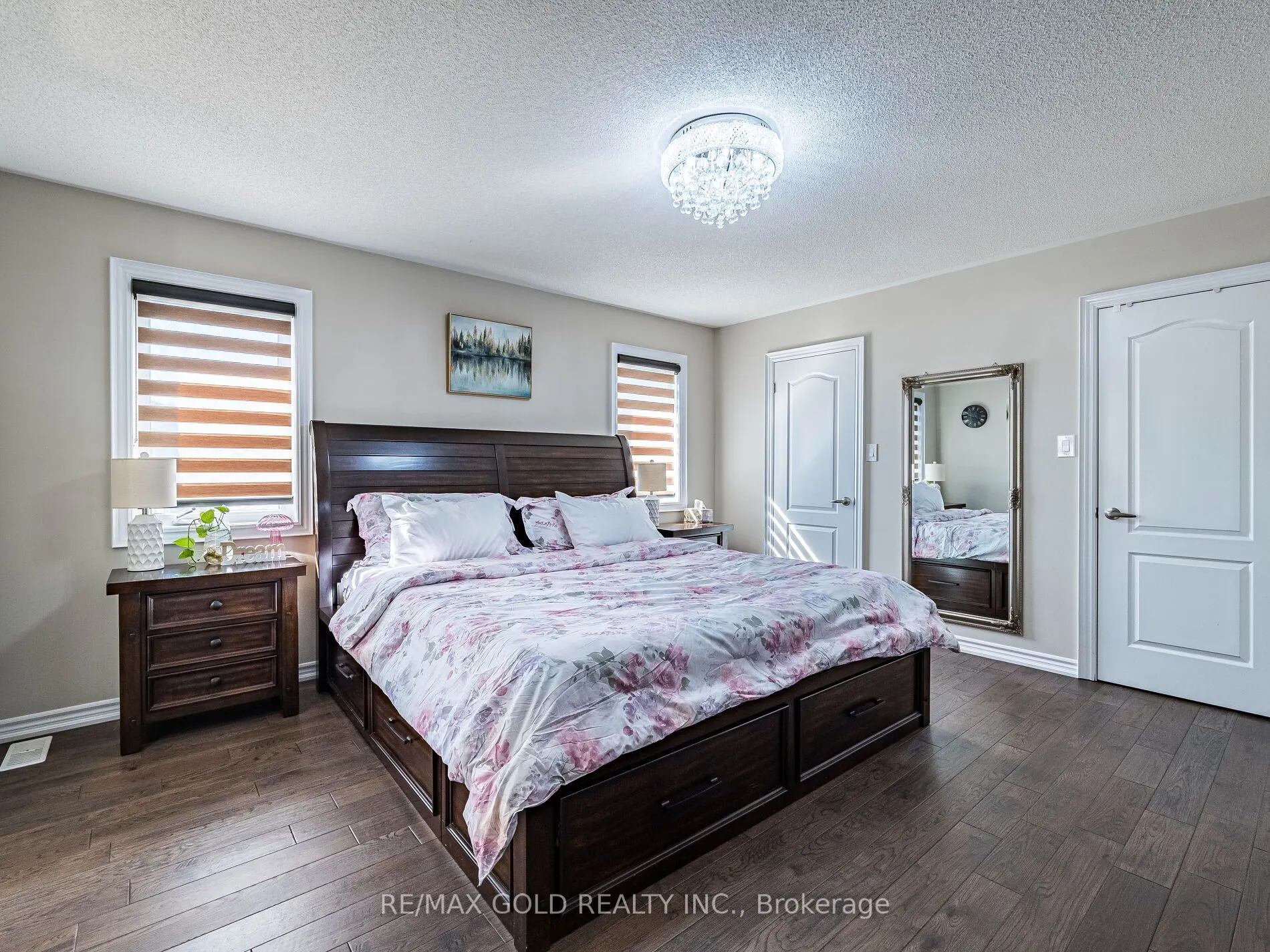 140 Thornbush Boulevard