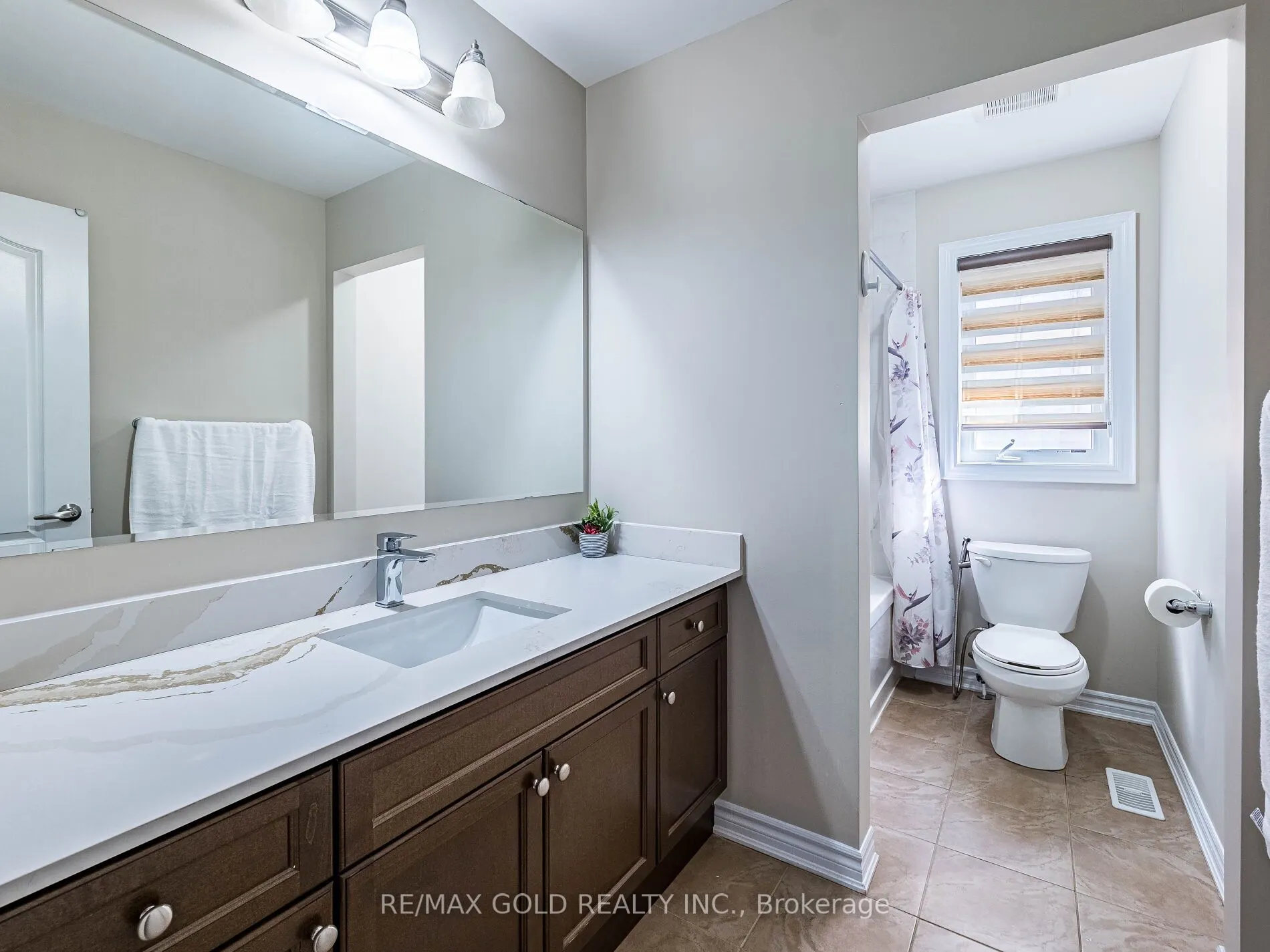 140 Thornbush Boulevard