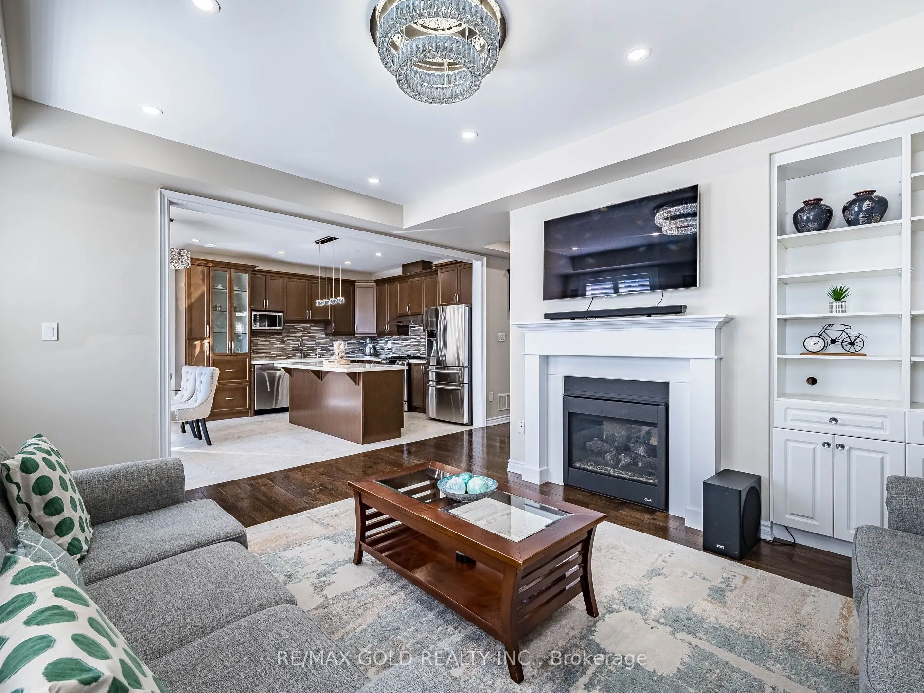 140 Thornbush Boulevard