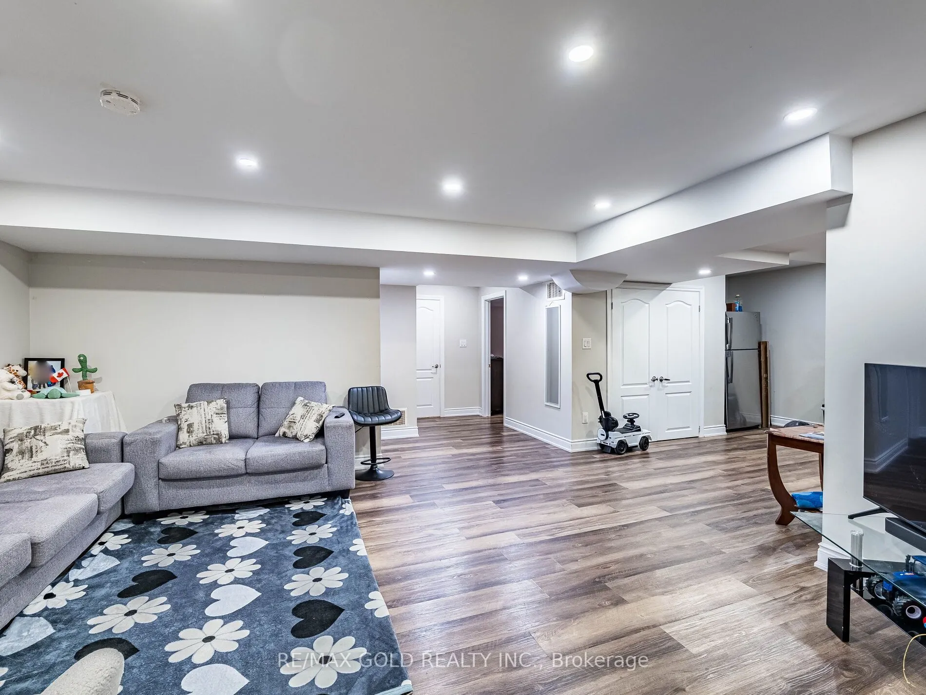 140 Thornbush Boulevard