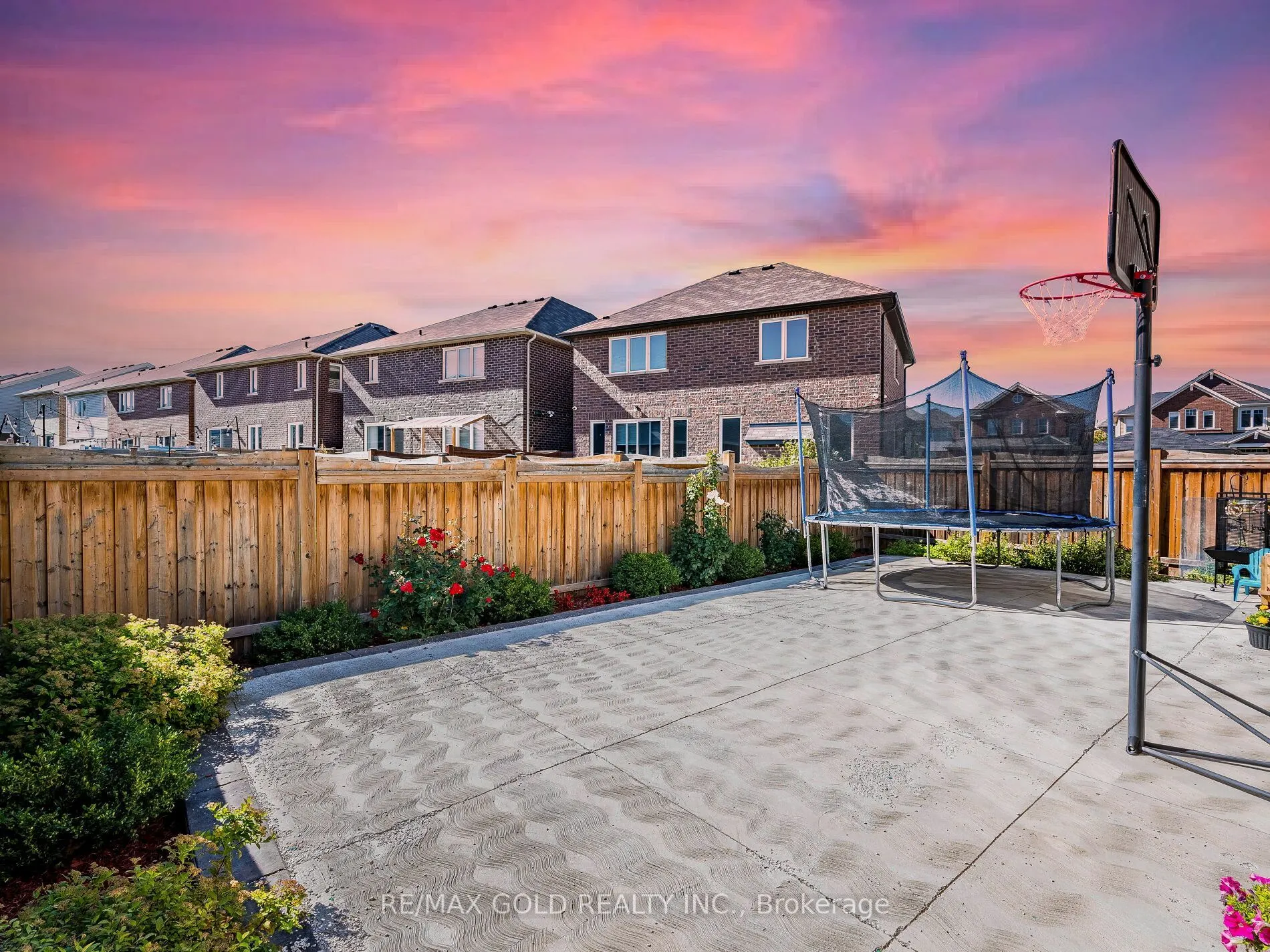 140 Thornbush Boulevard