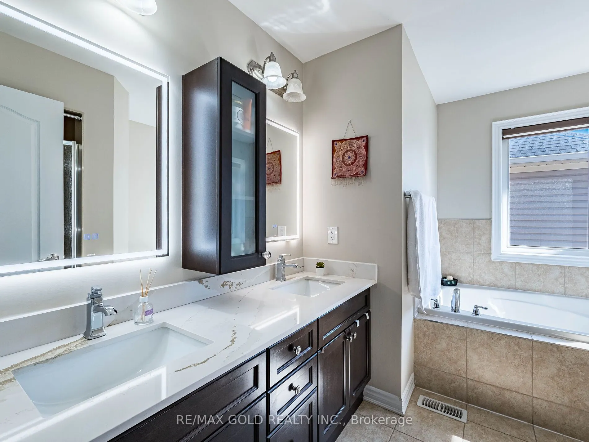 140 Thornbush Boulevard