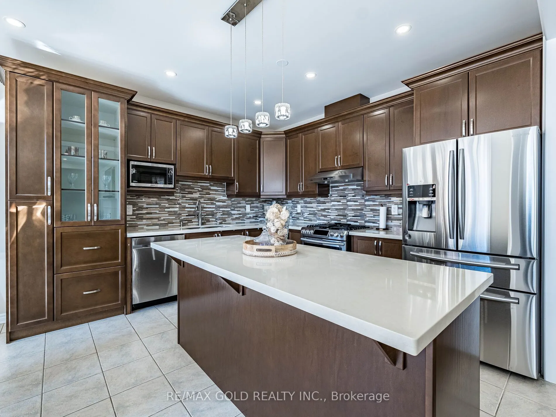 140 Thornbush Boulevard