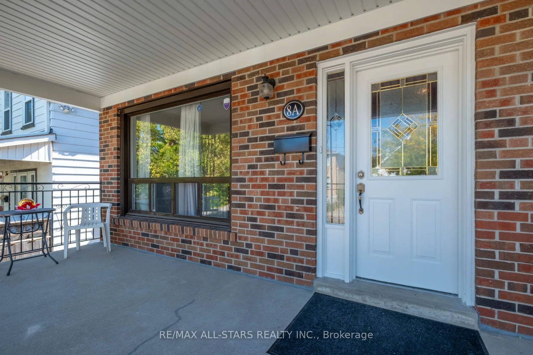 8A Ruthven Place