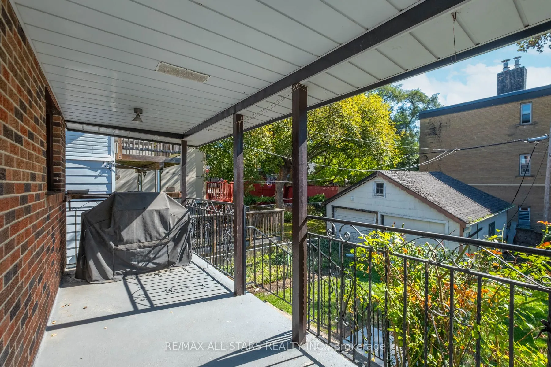 8A Ruthven Place