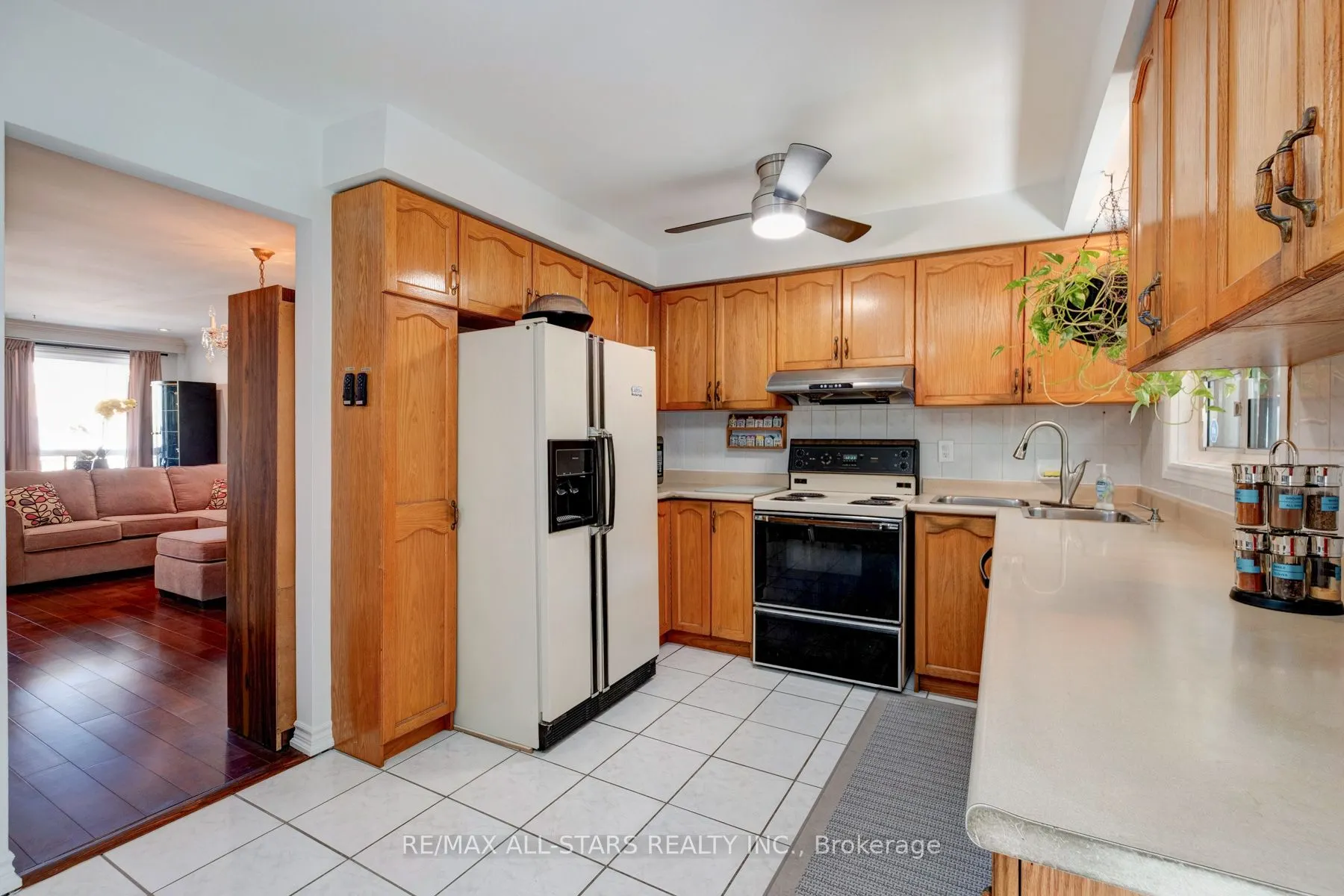 8A Ruthven Place