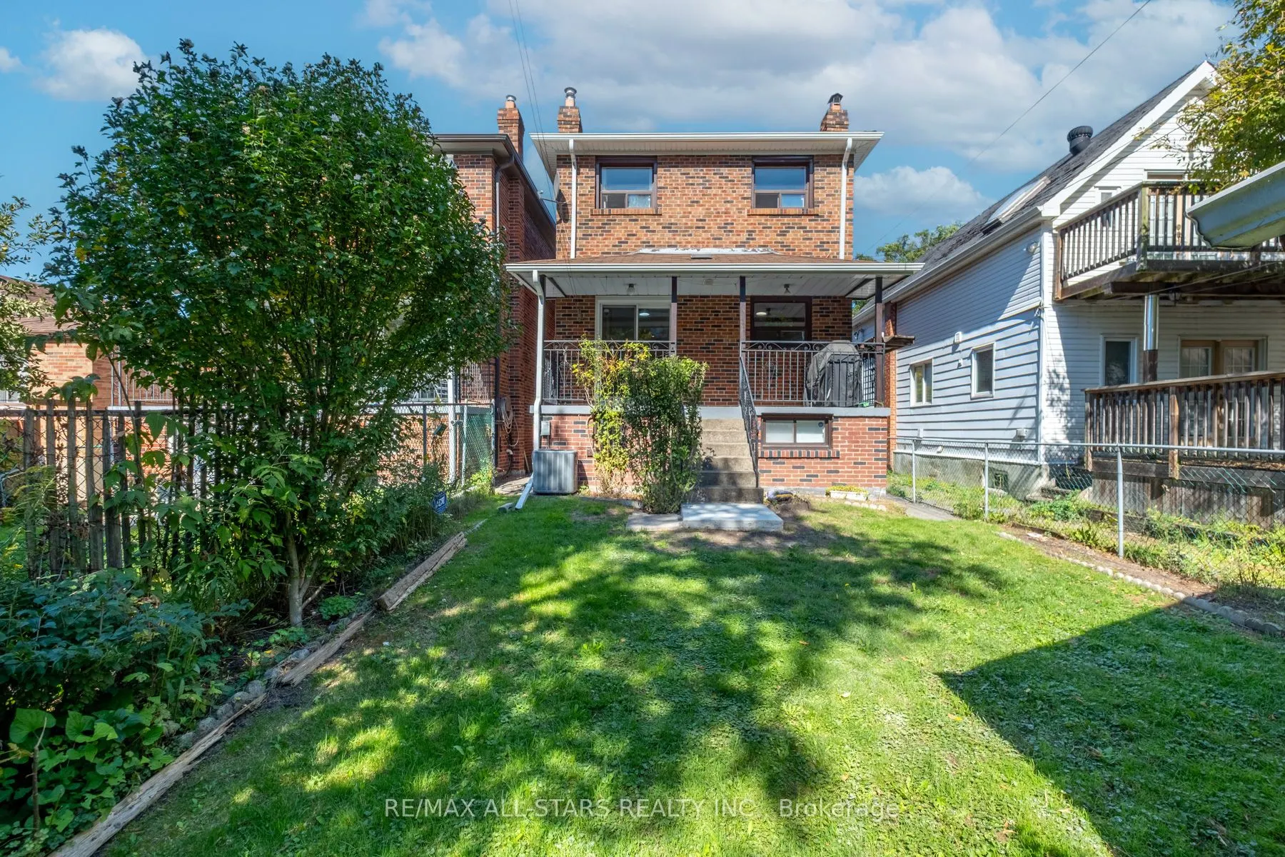 8A Ruthven Place