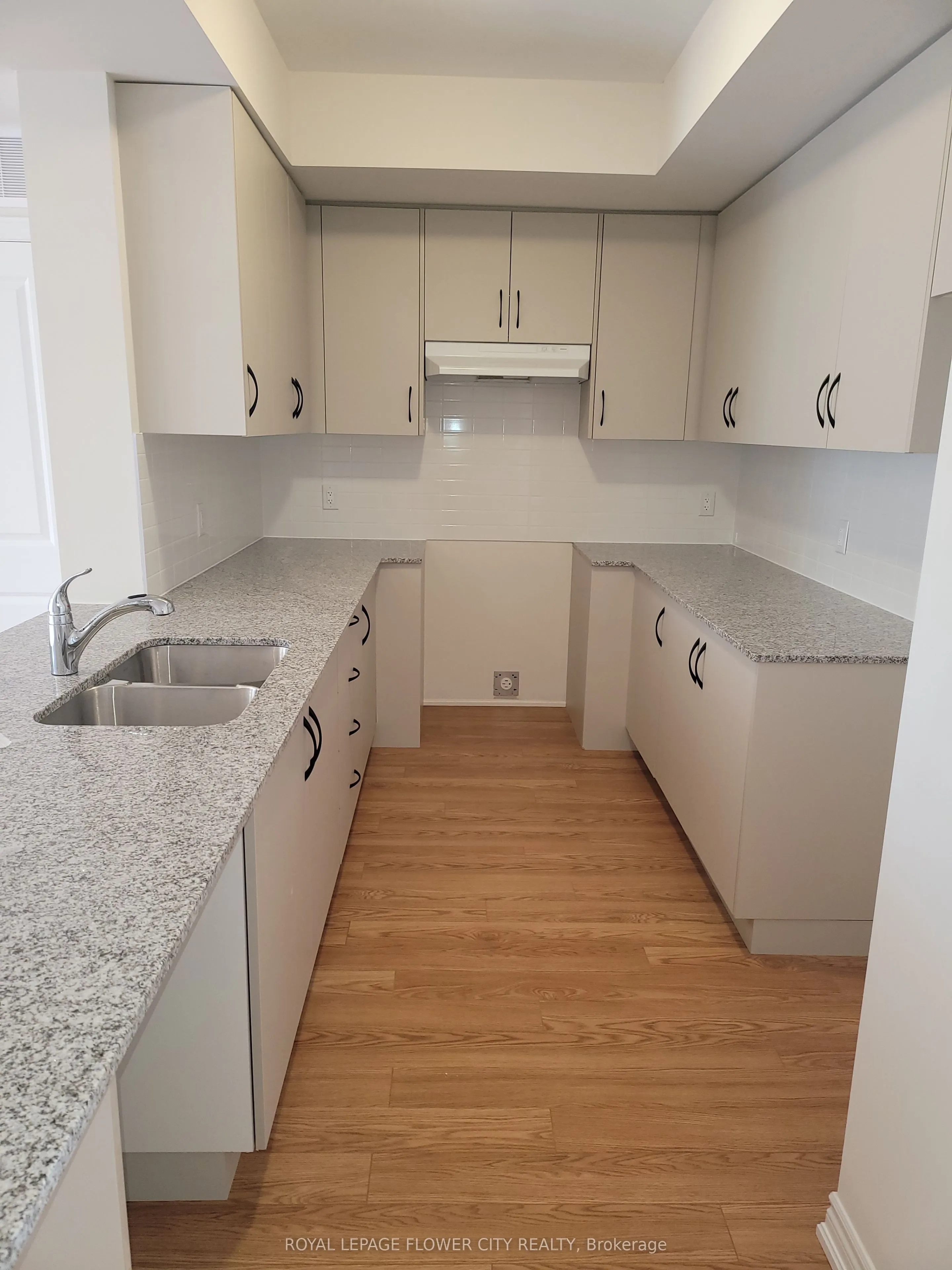 20 Knotsberry Circle, #7