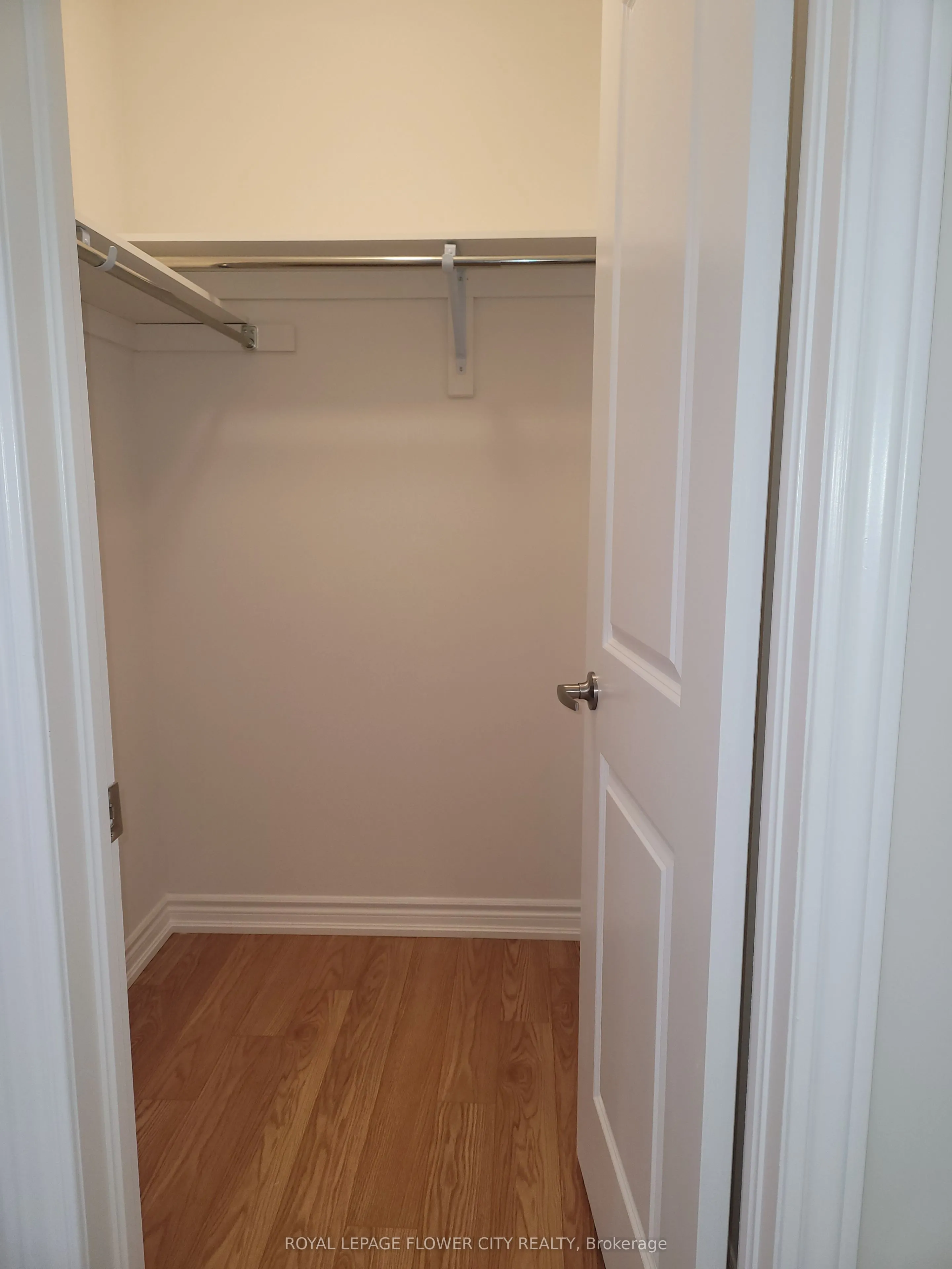 20 Knotsberry Circle, #7