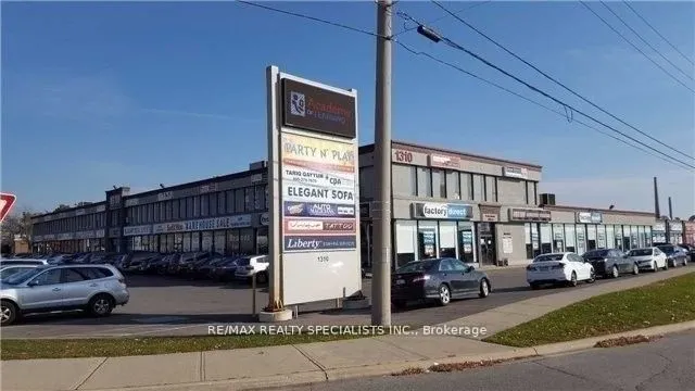 130 Dundas Street, #407