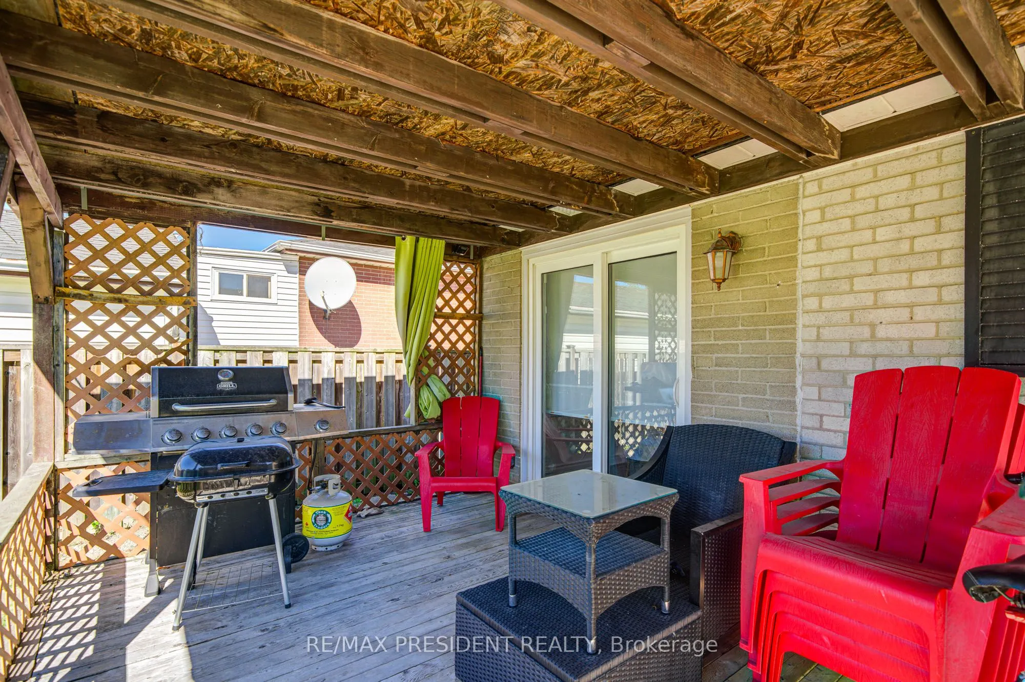74 Bloomington Crescent