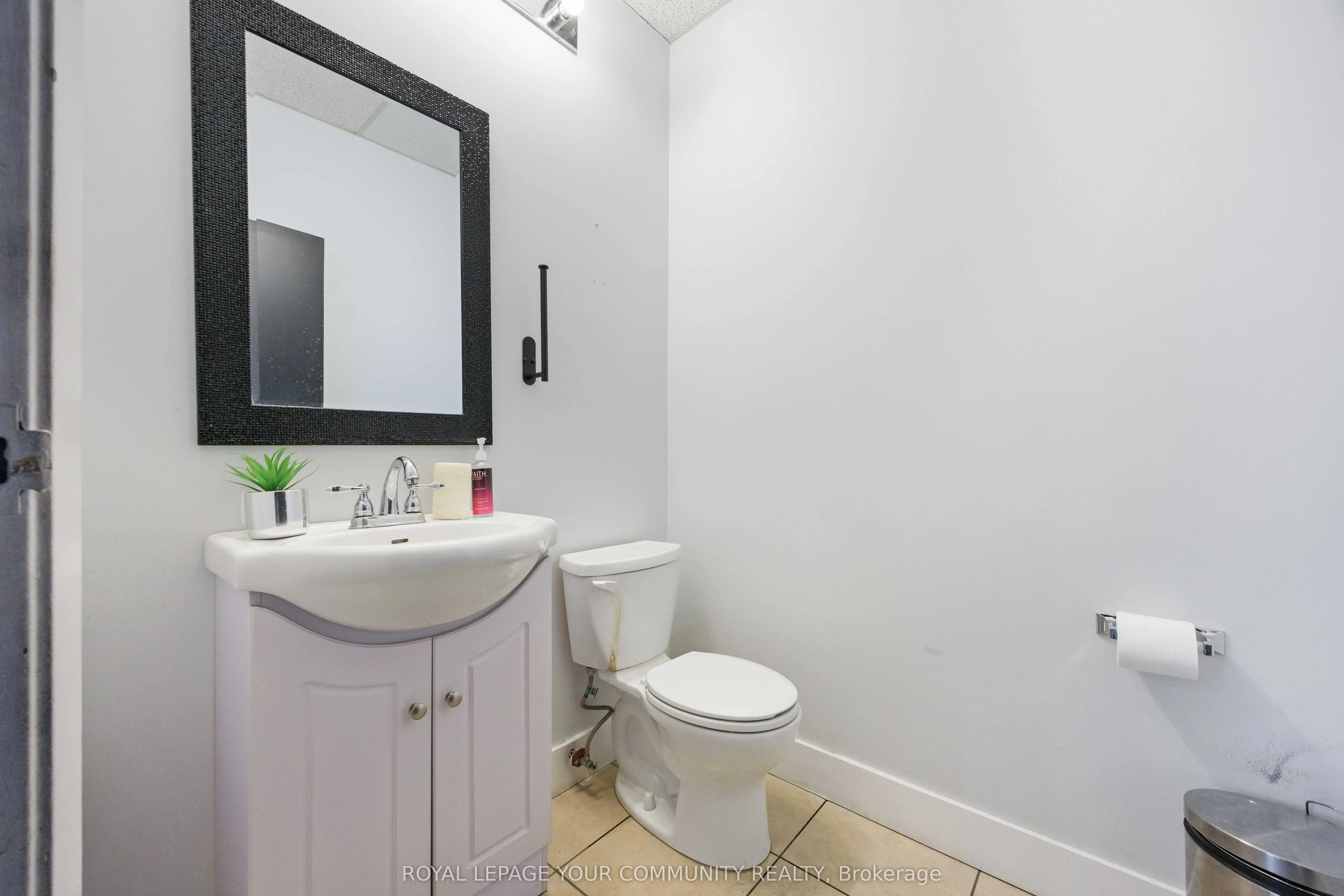 37 Kodiac Crescent, #16