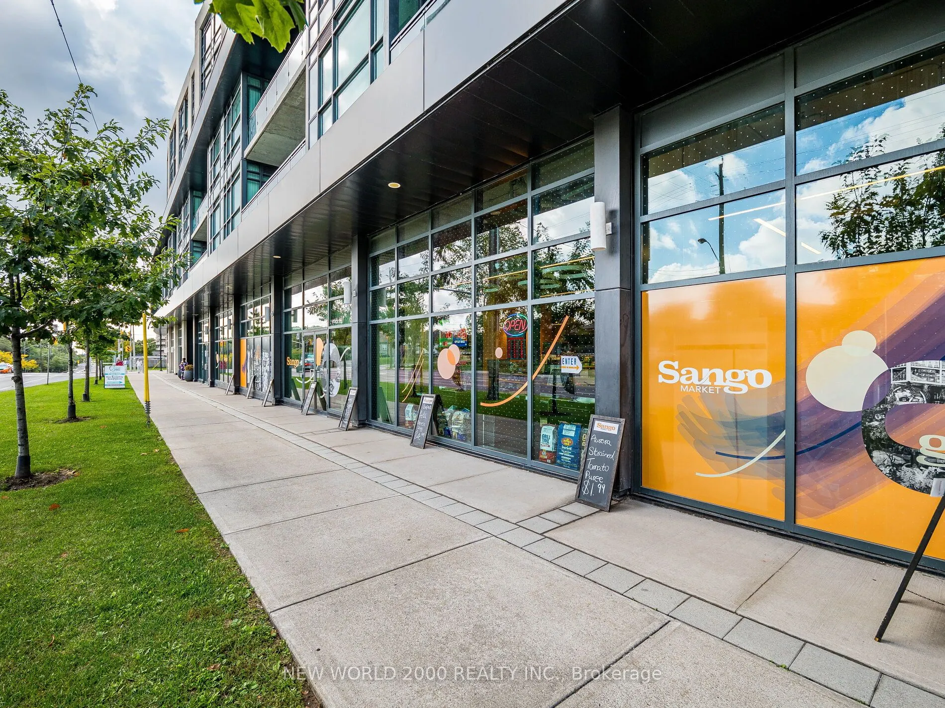 2522 Keele Street, #216