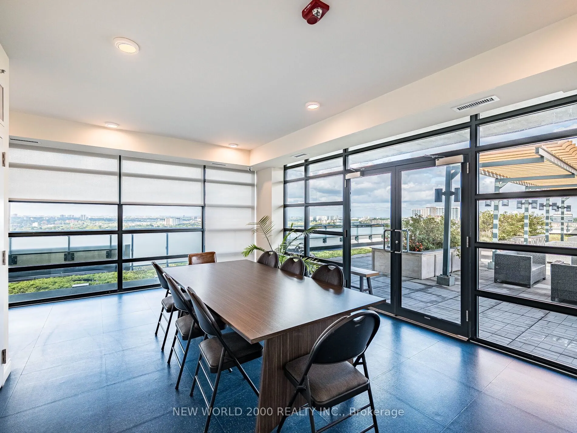 2522 Keele Street, #216