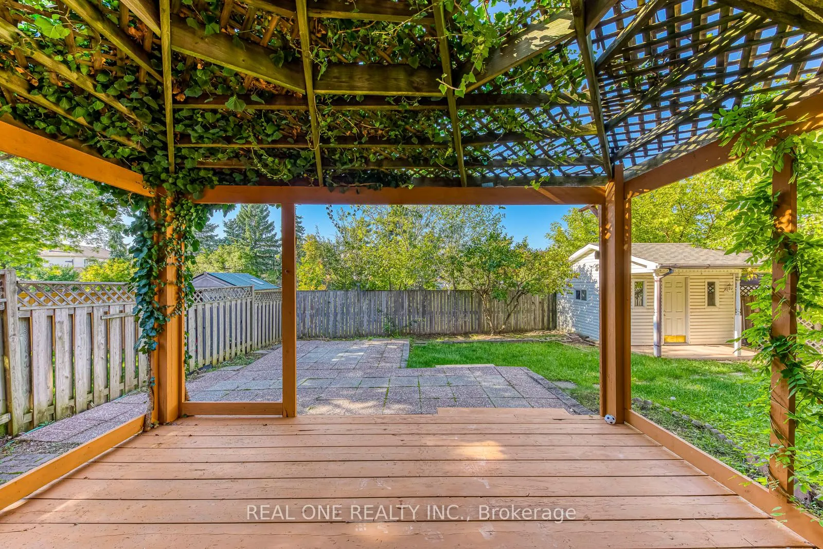 403 Glenashton Drive