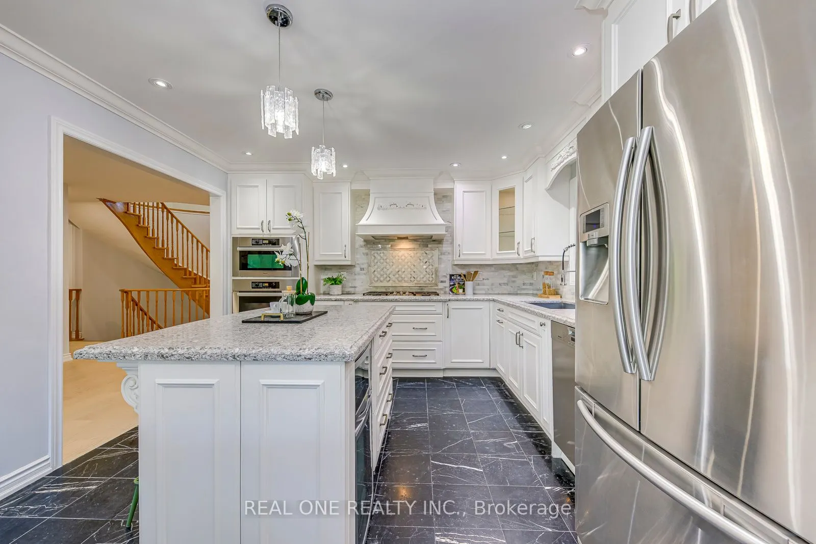 403 Glenashton Drive