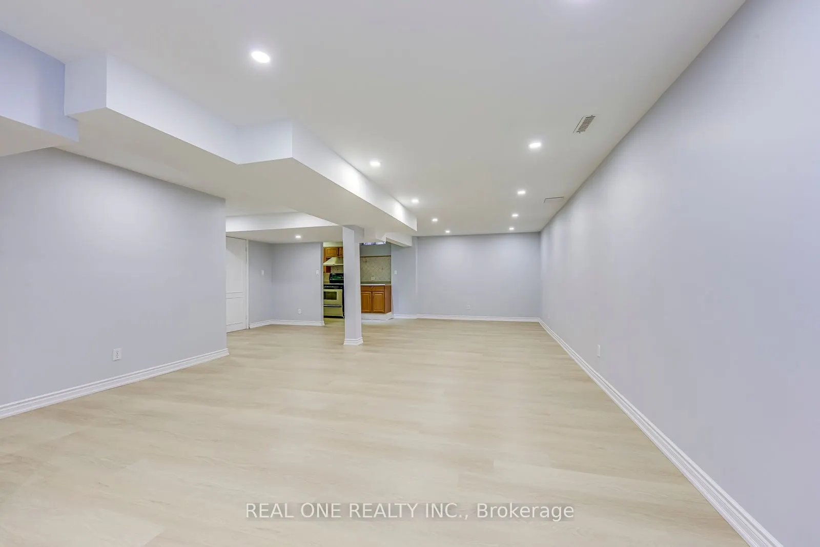 403 Glenashton Drive