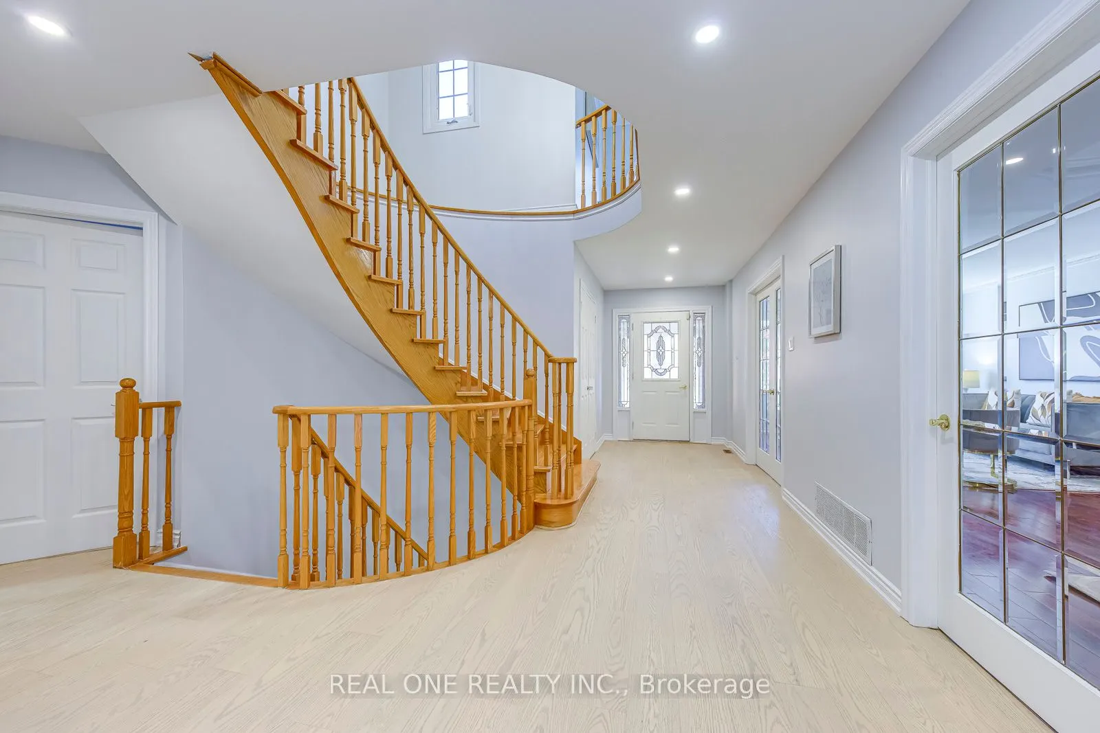 403 Glenashton Drive
