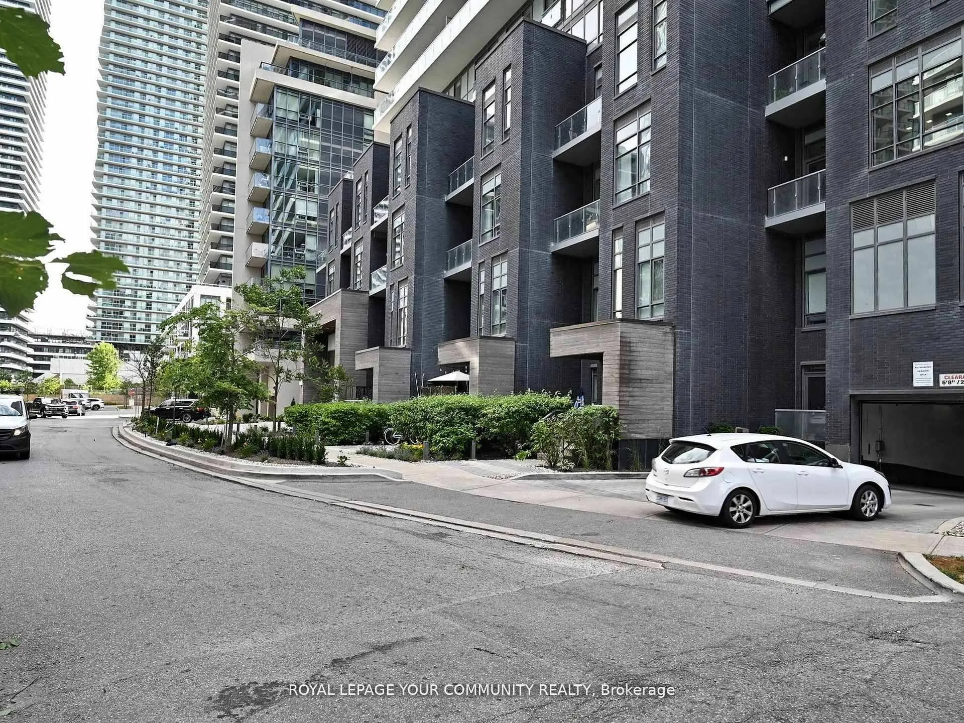 56 Annie Craig Drive, #3605