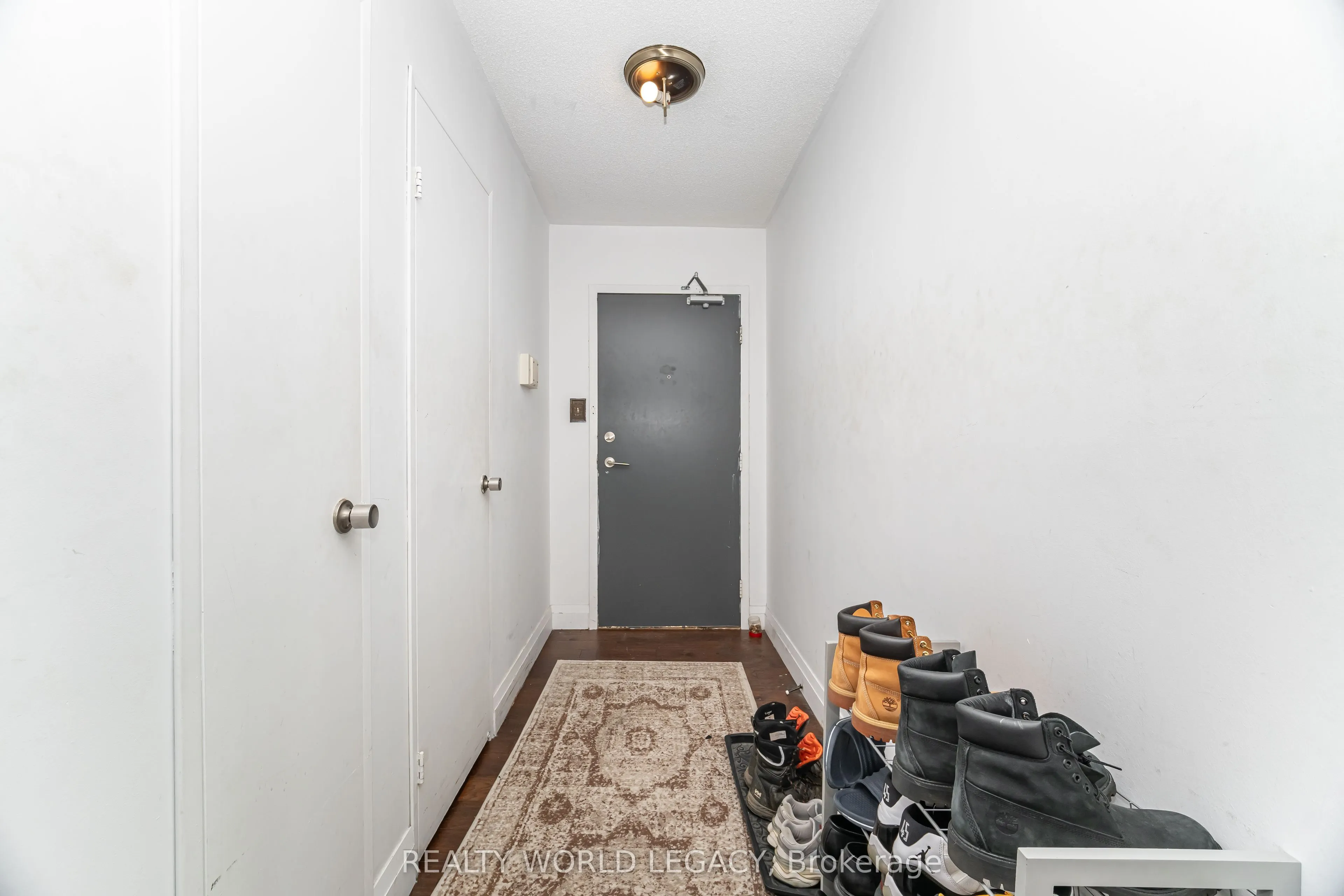 1580 Mississauga Valley Boulevard, #1901