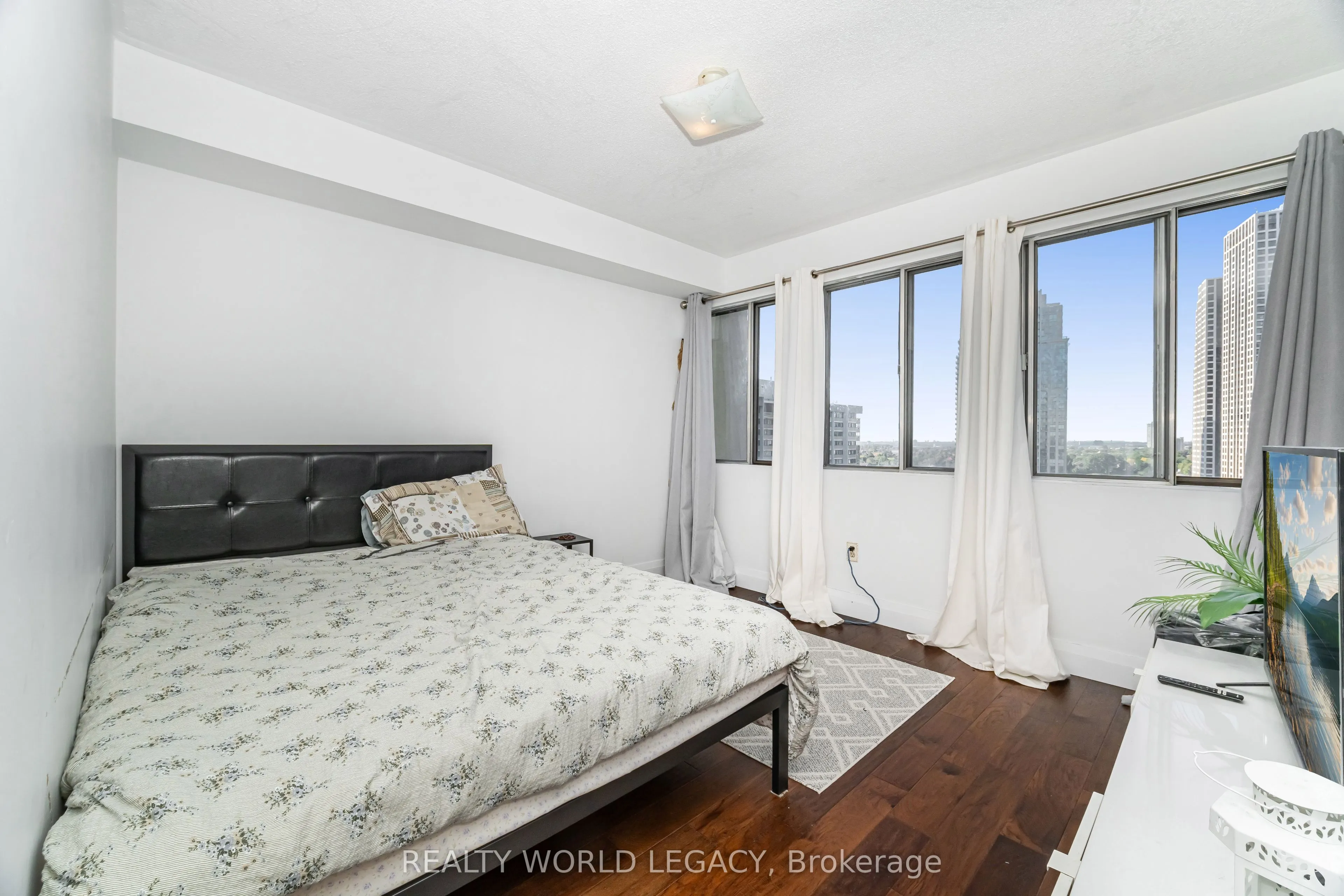 1580 Mississauga Valley Boulevard, #1901