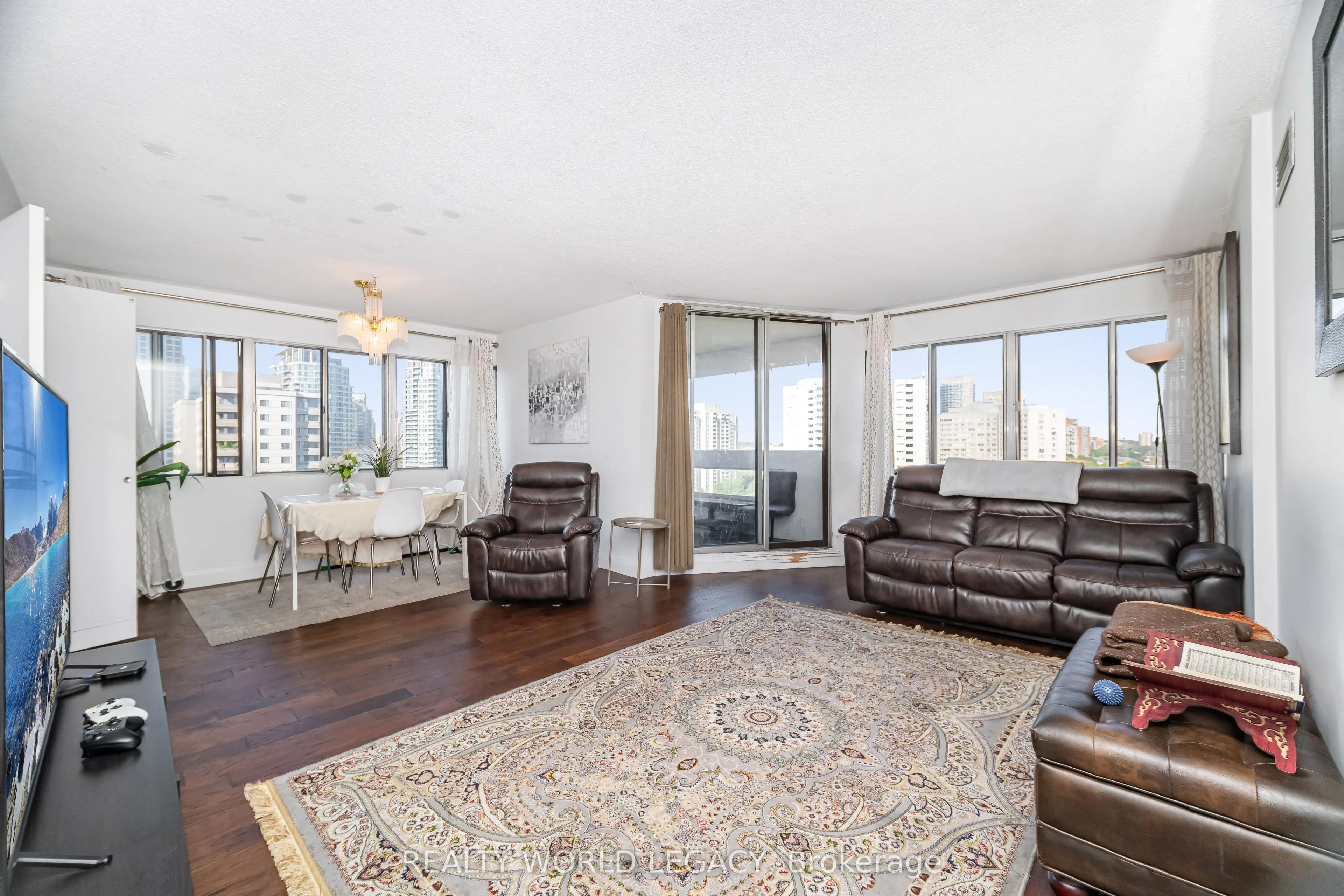 1580 Mississauga Valley Boulevard, #1901