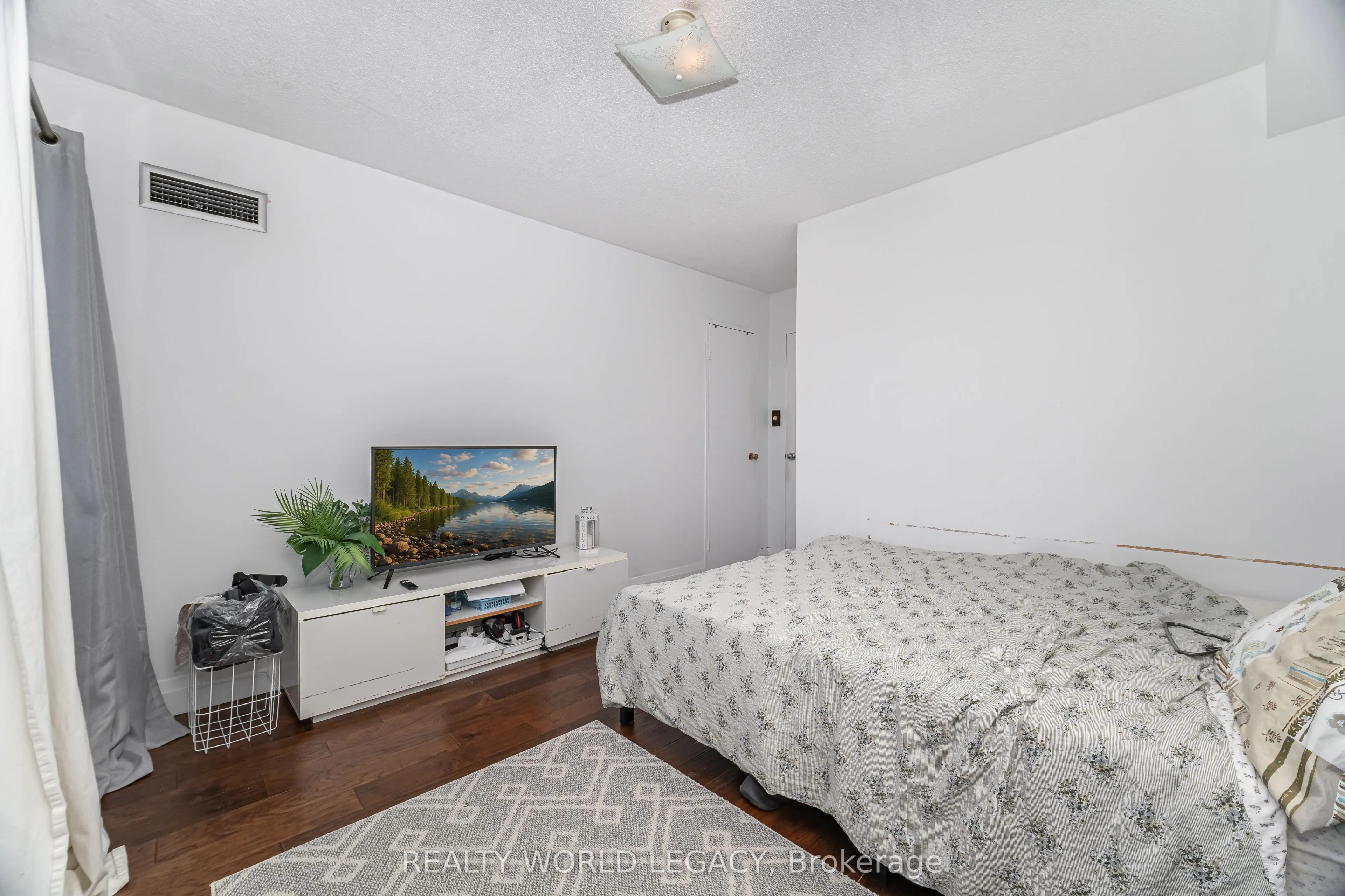 1580 Mississauga Valley Boulevard, #1901