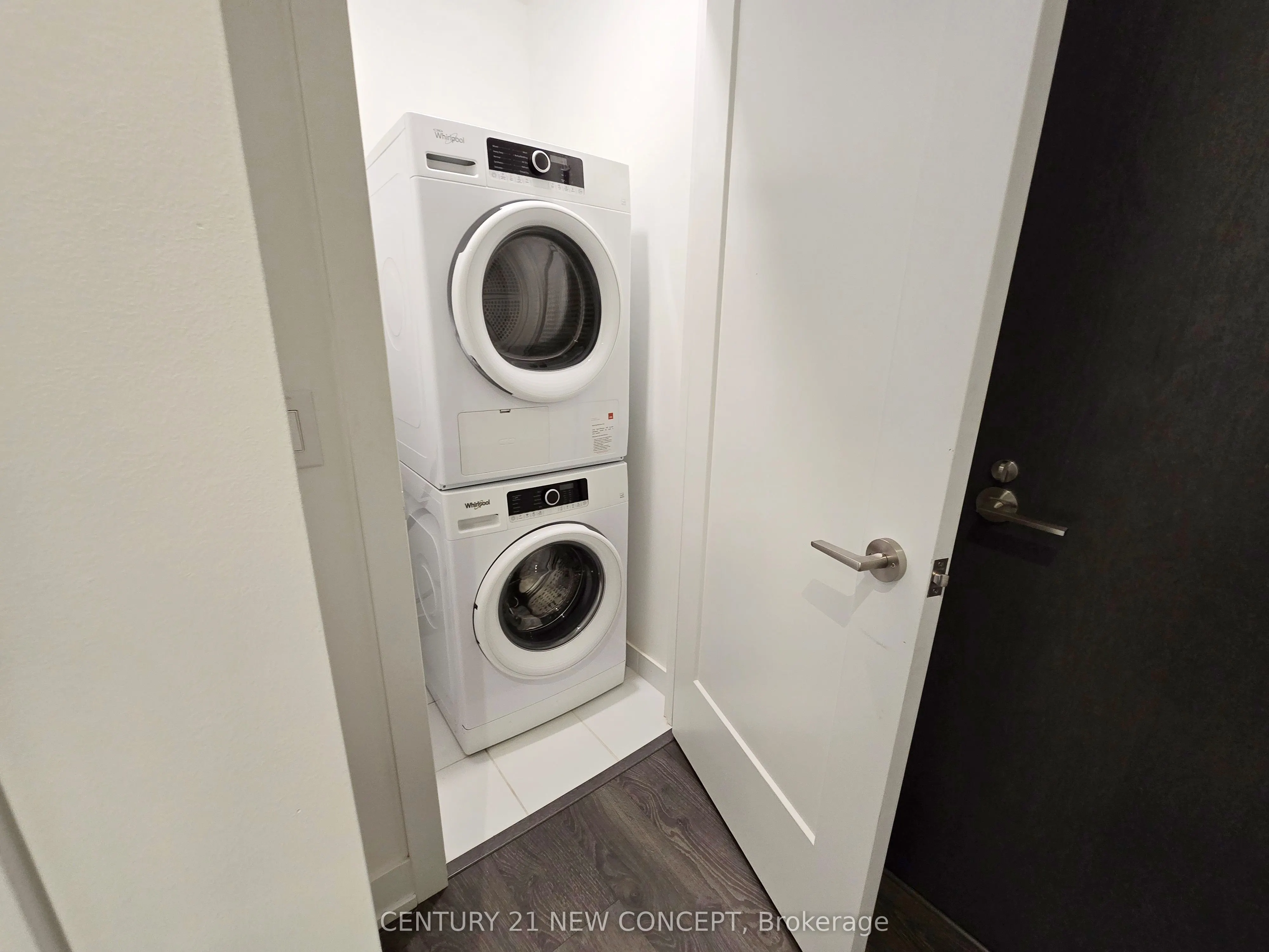 5 Mabelle Avenue, #1033