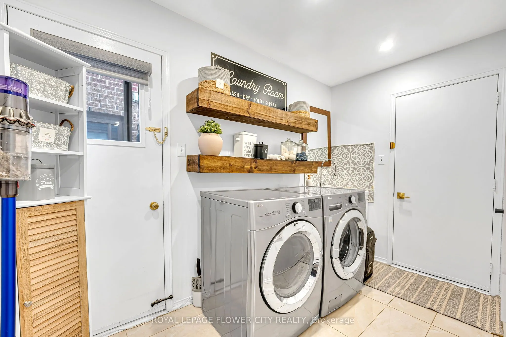 3278 Waxwing Drive