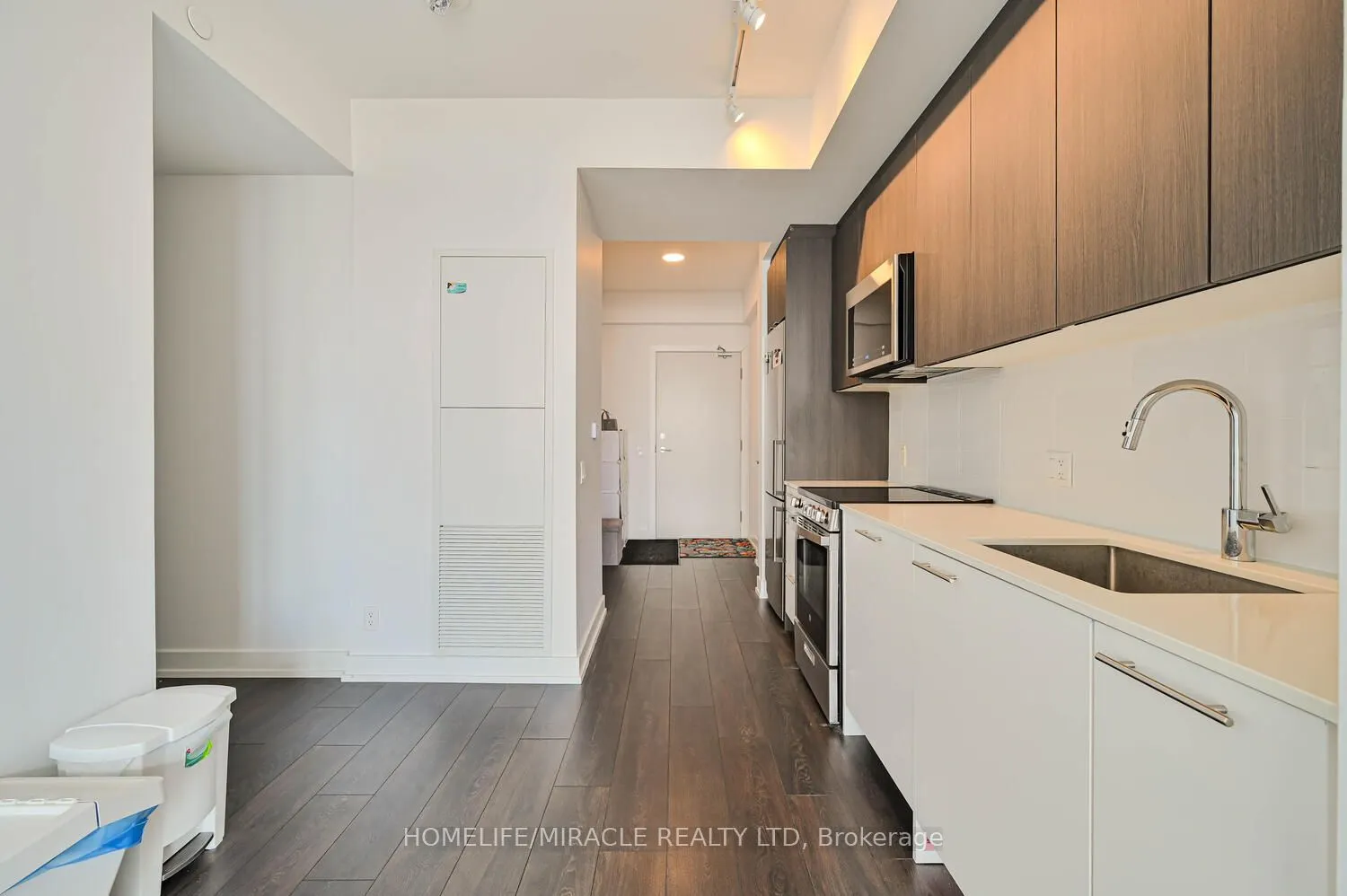 215 Veterans Drive, #1102