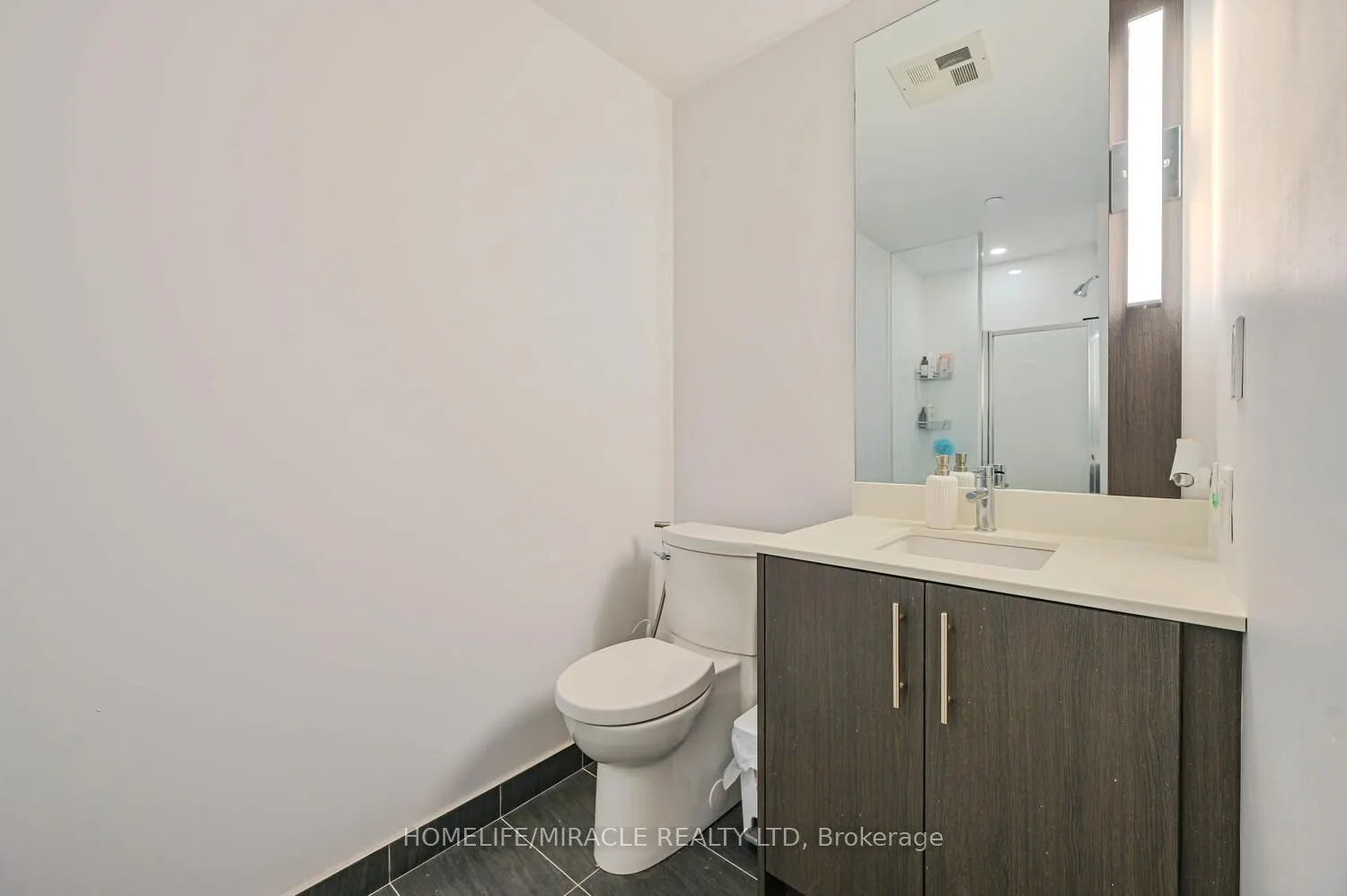 215 Veterans Drive, #1102