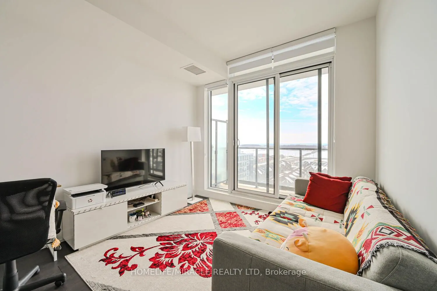 215 Veterans Drive, #1102