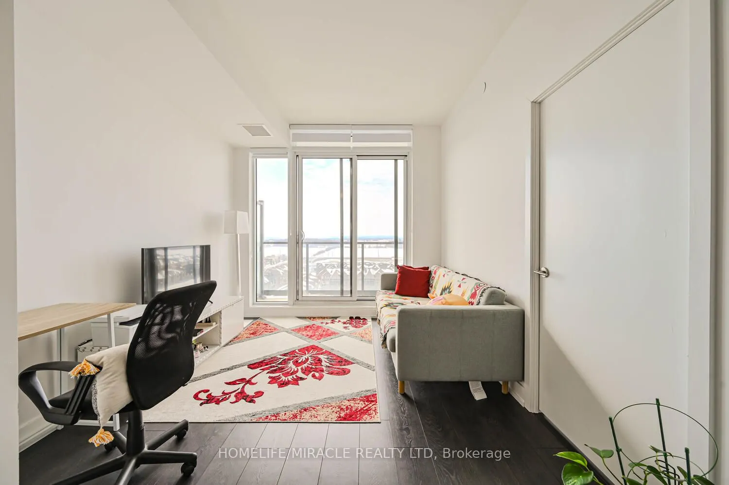 215 Veterans Drive, #1102