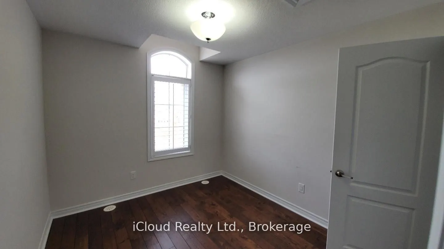 2554 Grand Oak Trail