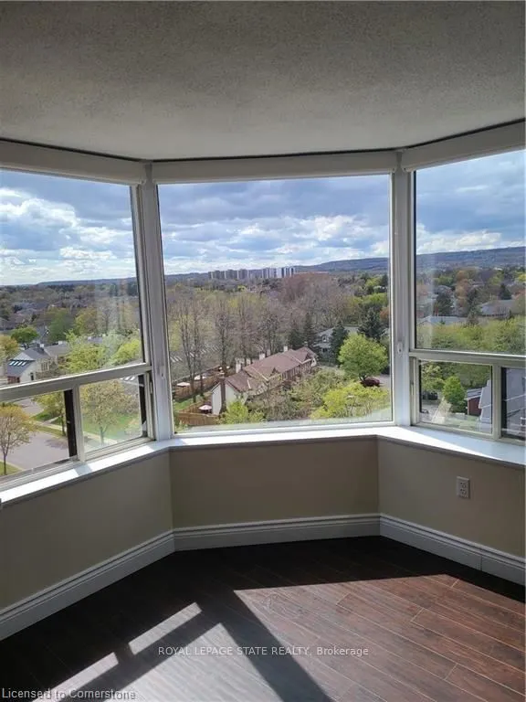 1270 Maple Crossing Boulevard, #914