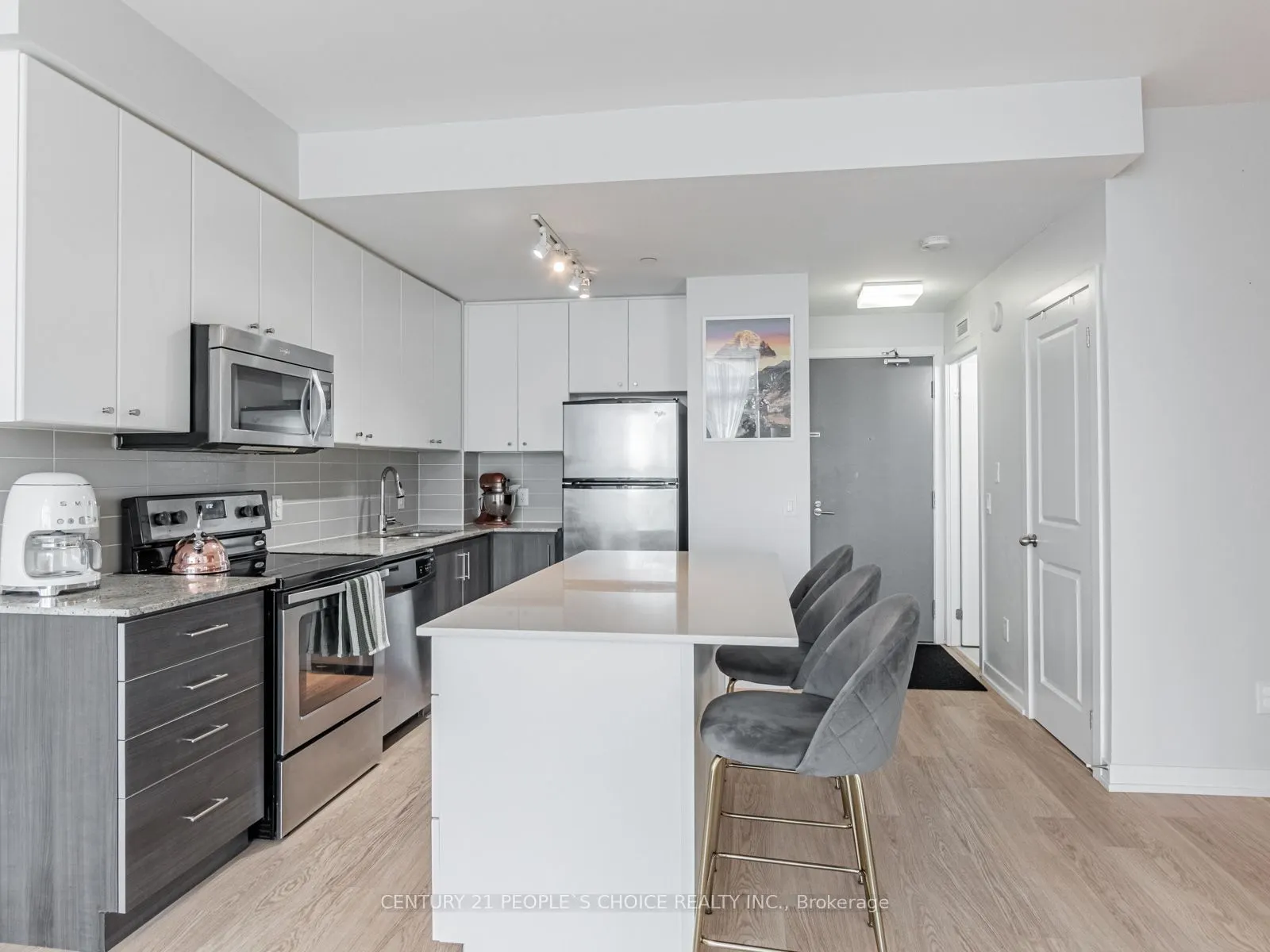 8 Fieldway Road, #523