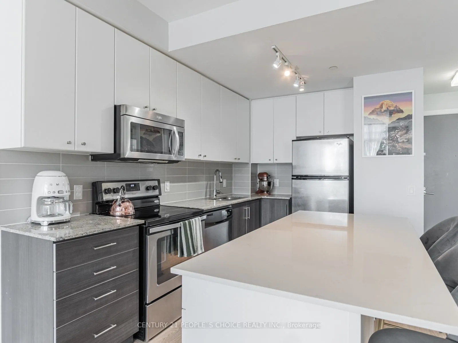 8 Fieldway Road, #523