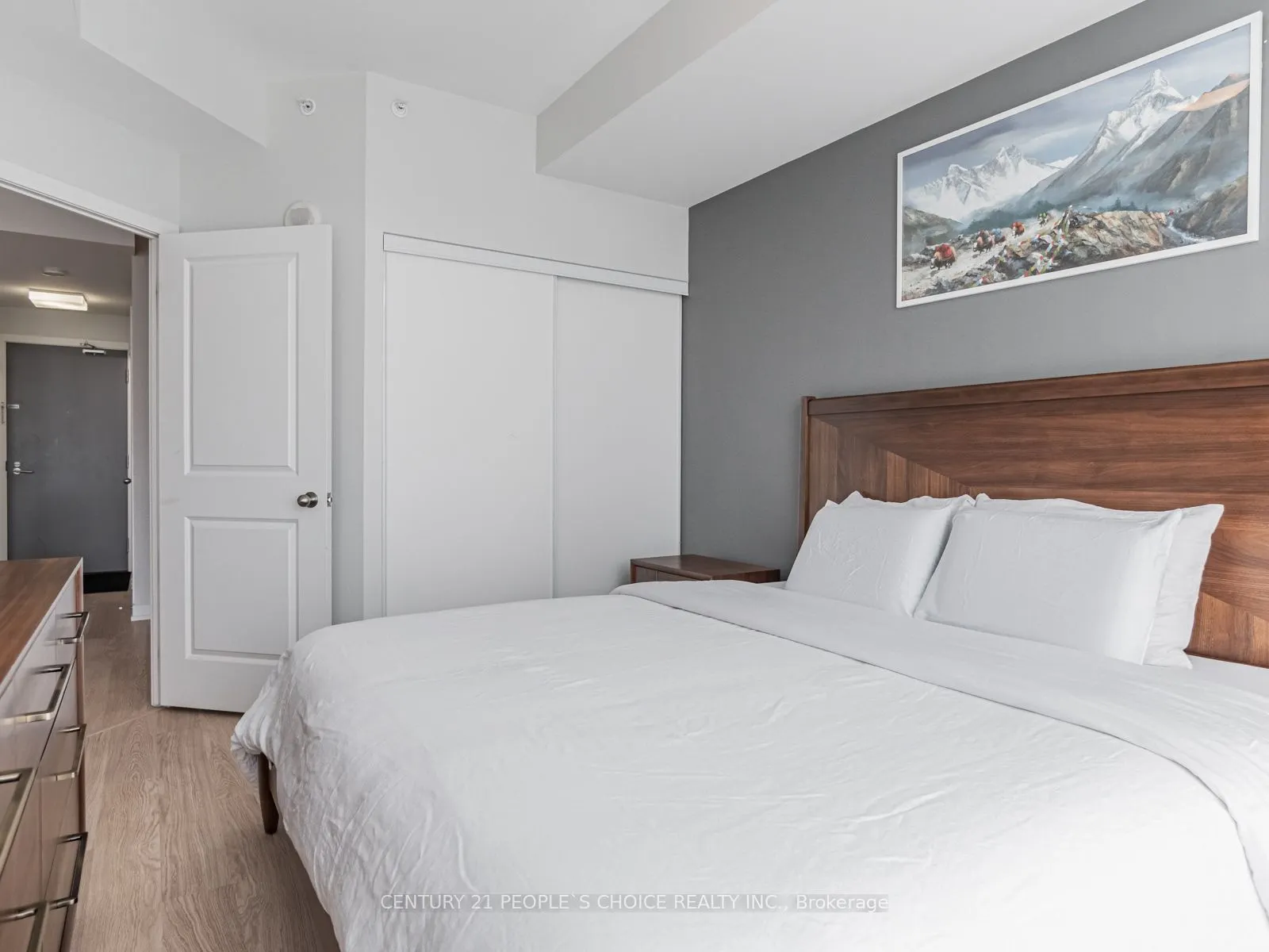 8 Fieldway Road, #523