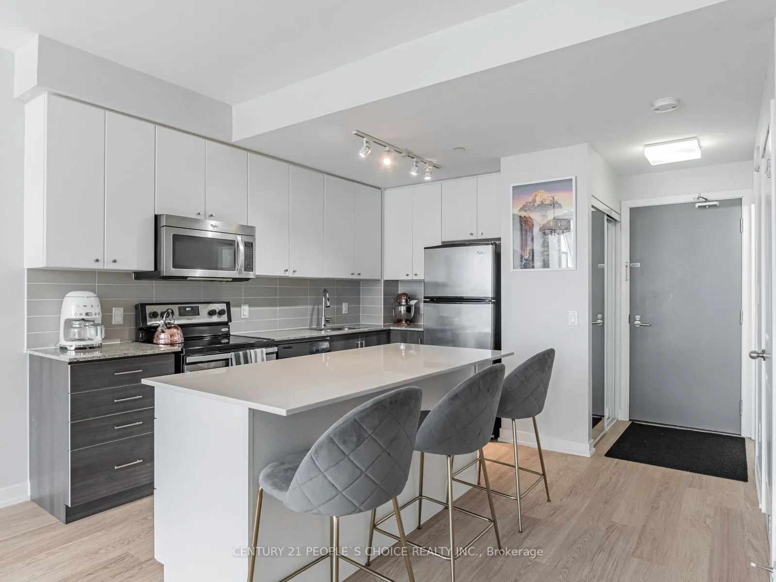 8 Fieldway Road, #523
