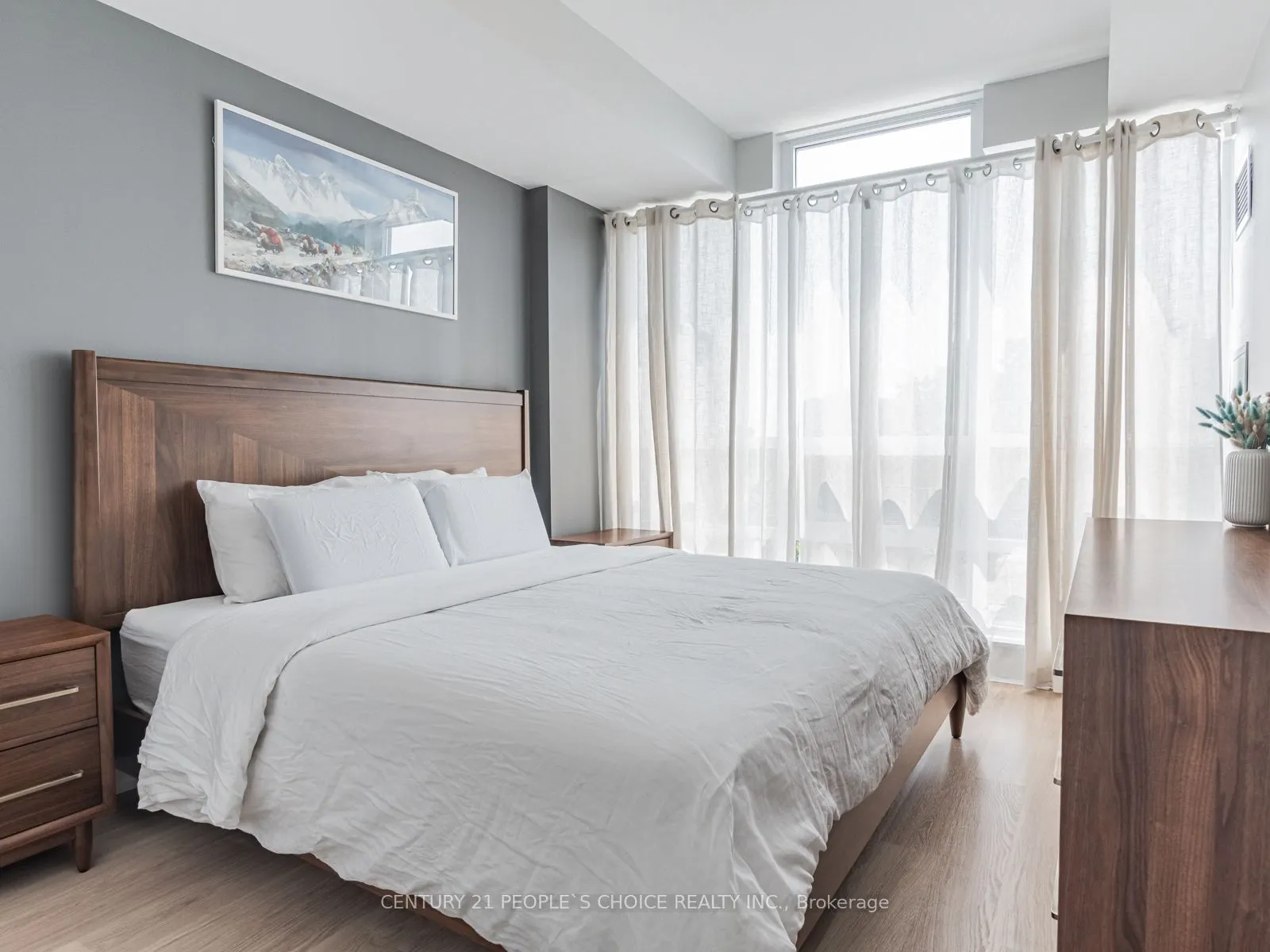 8 Fieldway Road, #523