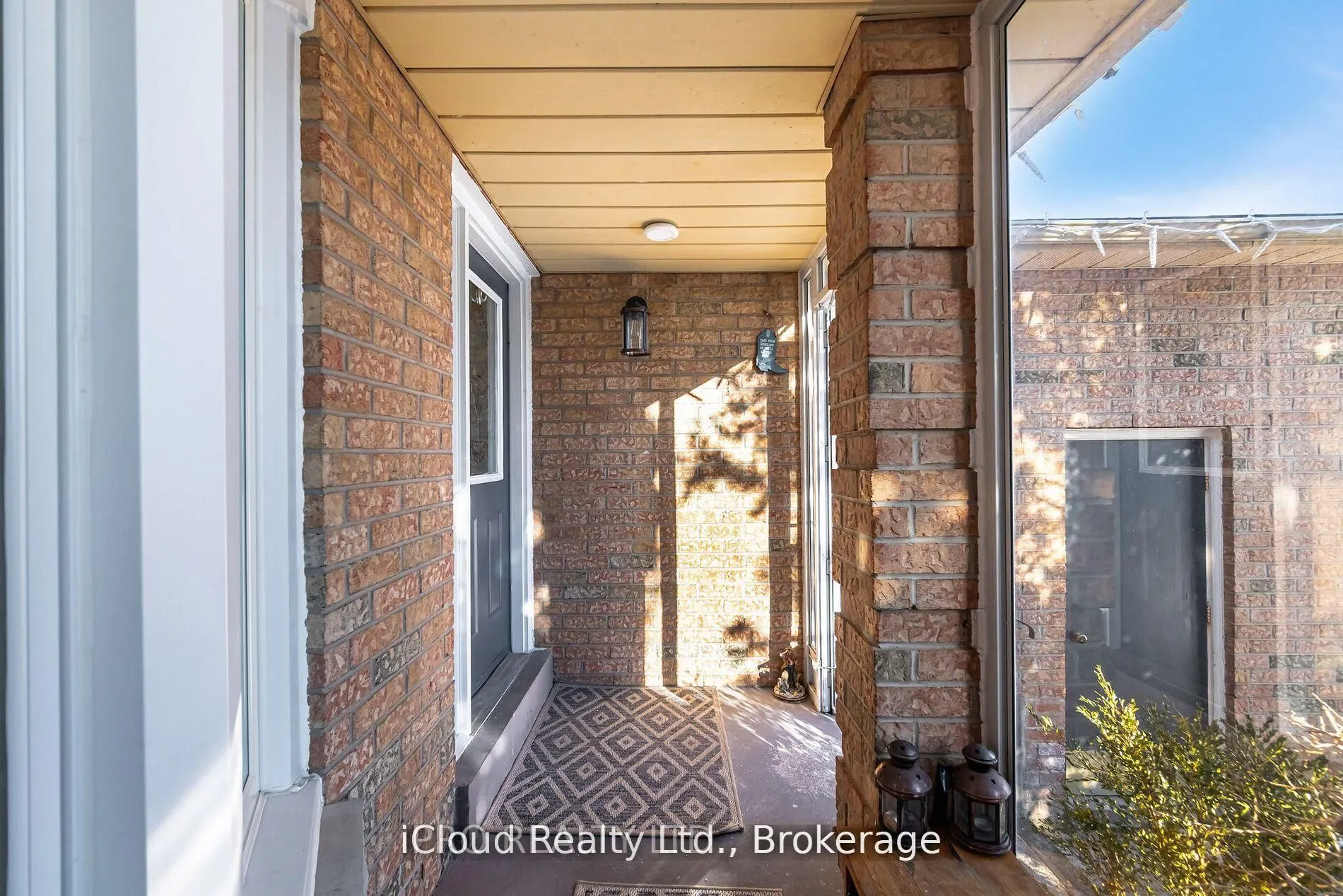 1615 Sir Monty's Drive