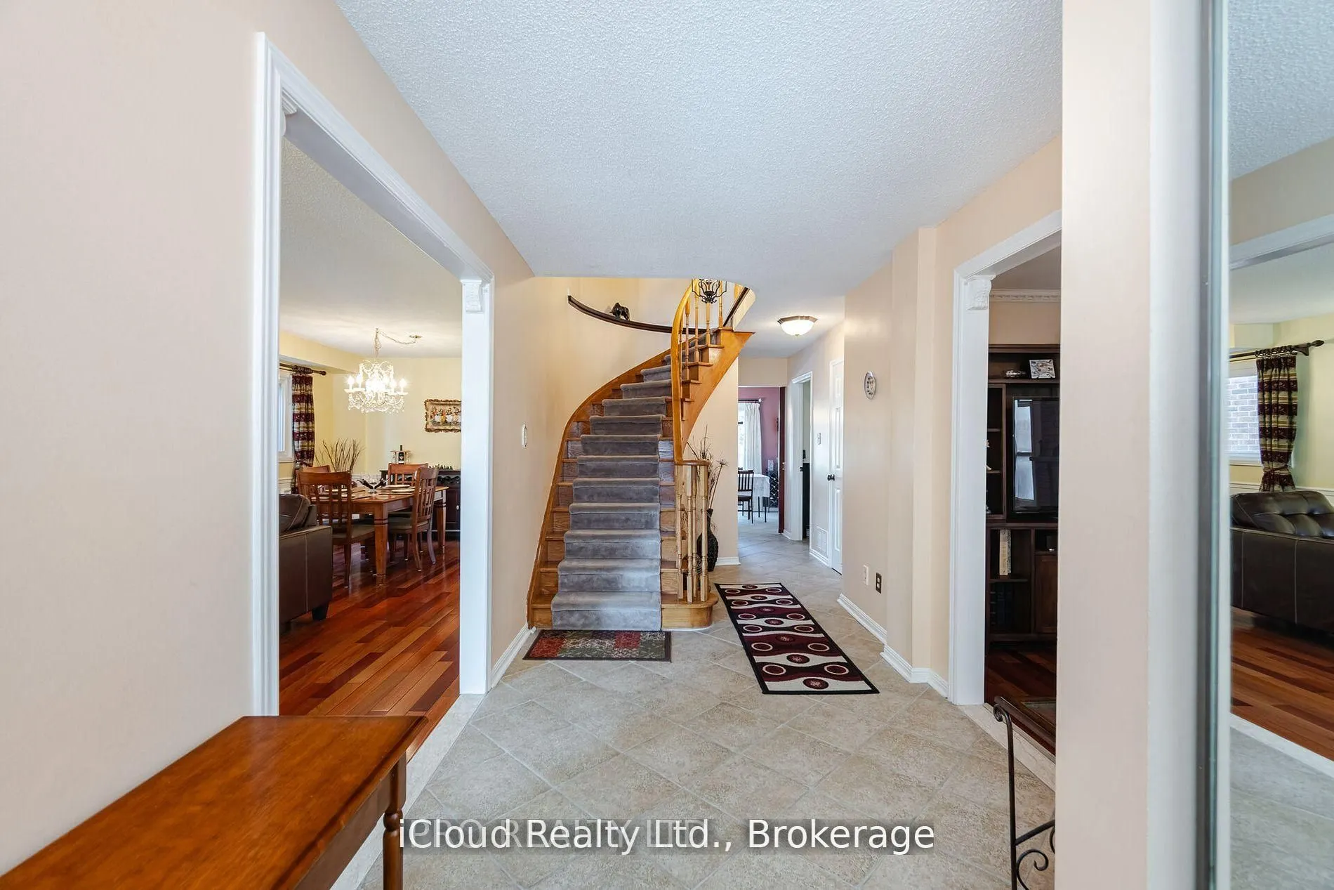 1615 Sir Monty's Drive