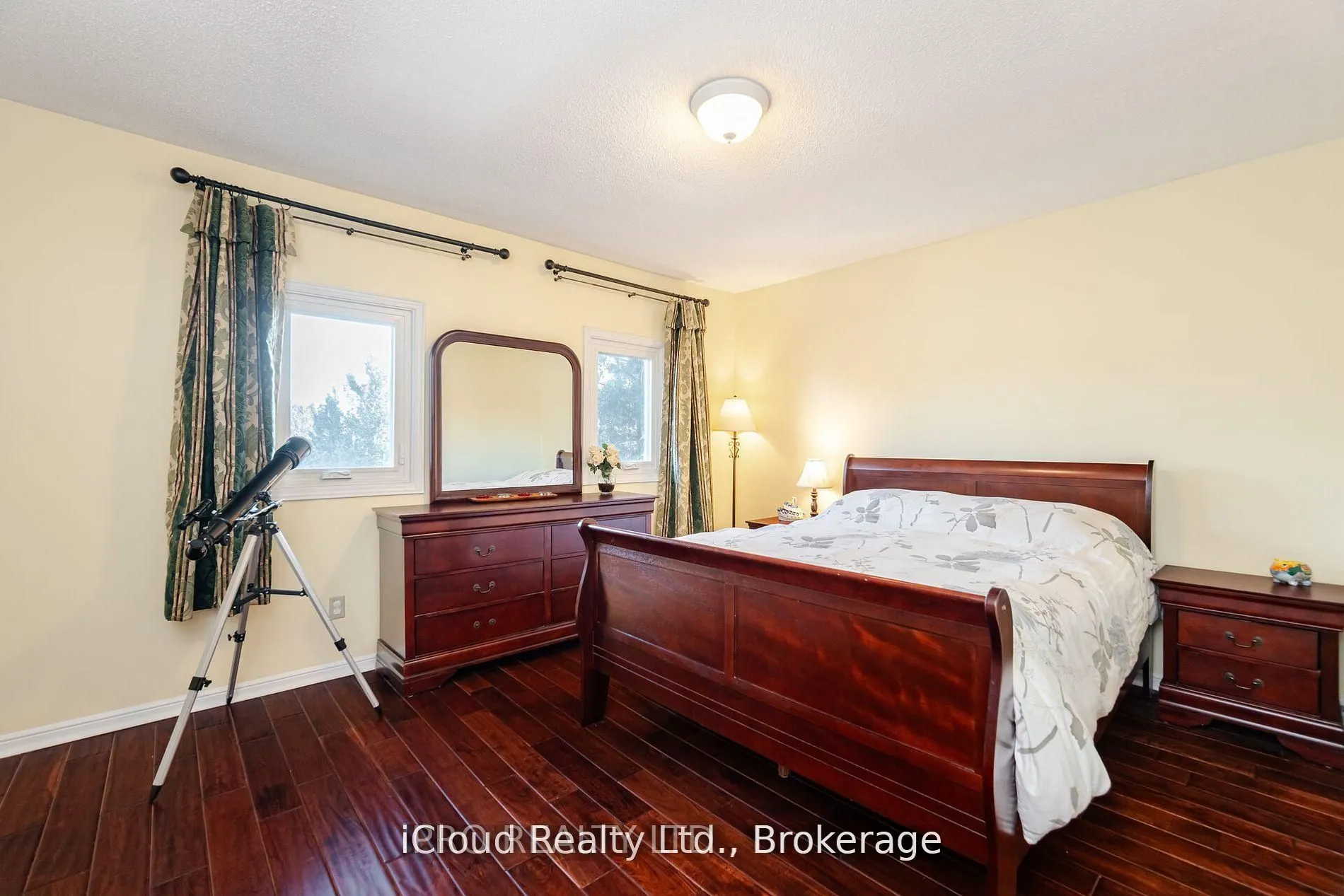 1615 Sir Monty's Drive