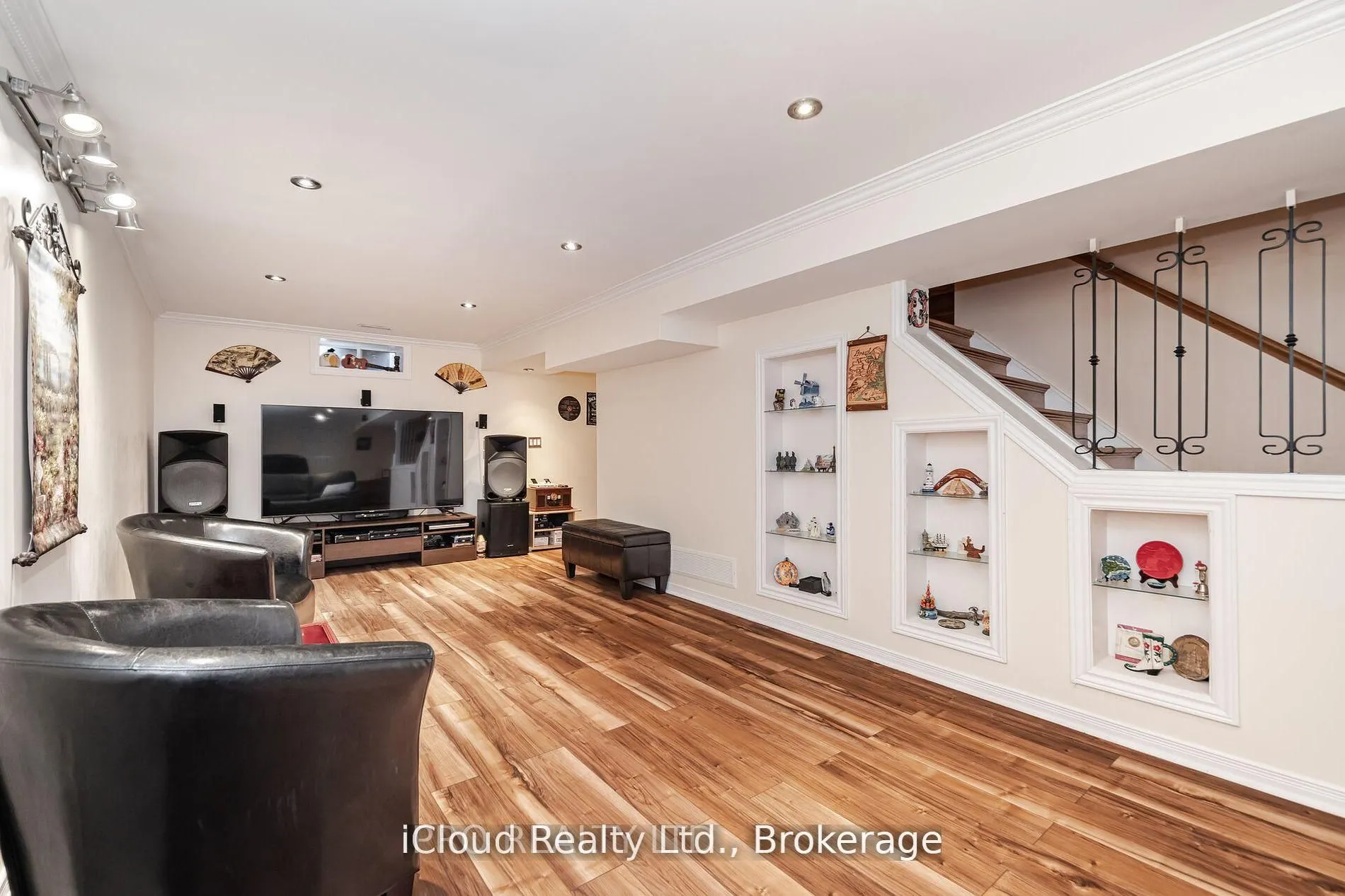 1615 Sir Monty's Drive