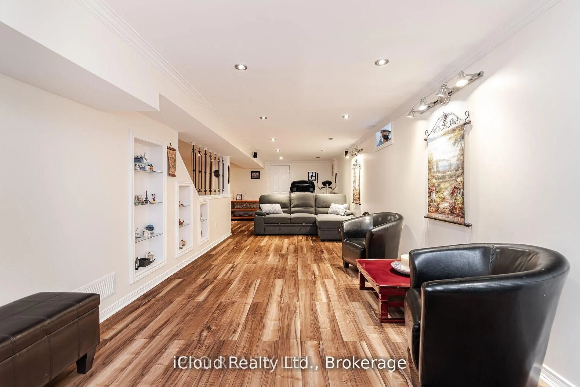 1615 Sir Monty's Drive