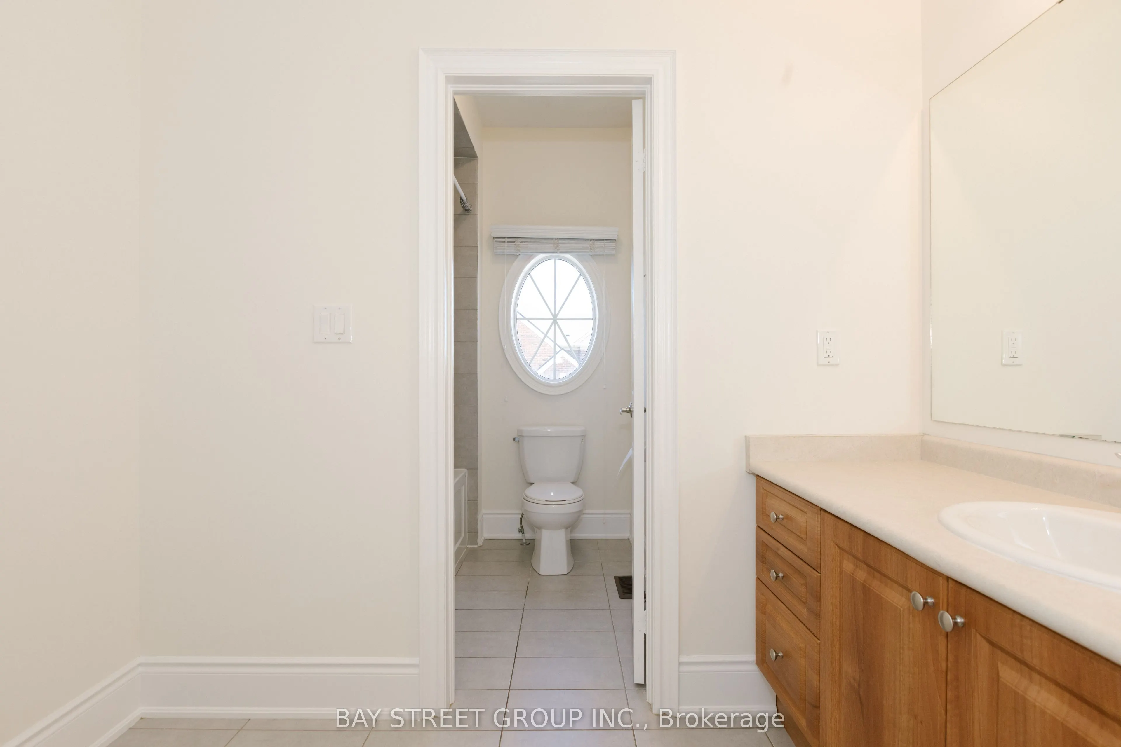 3127 Streamwood Pass