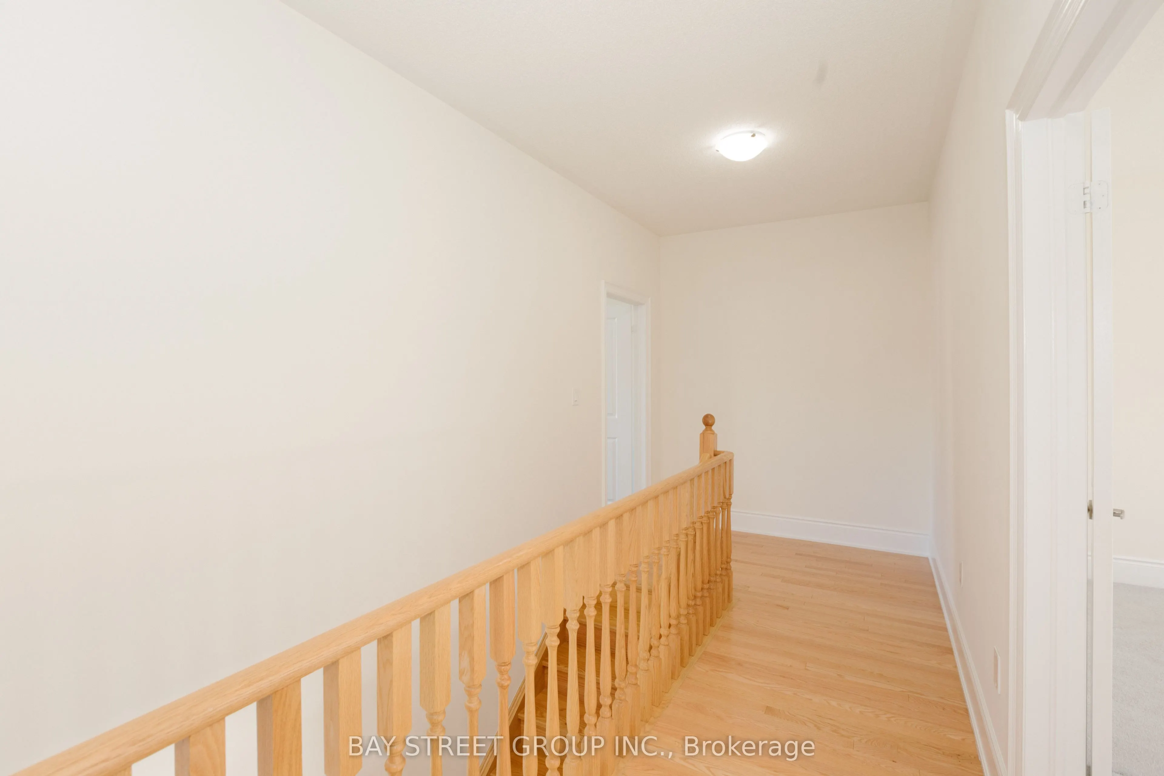 3127 Streamwood Pass