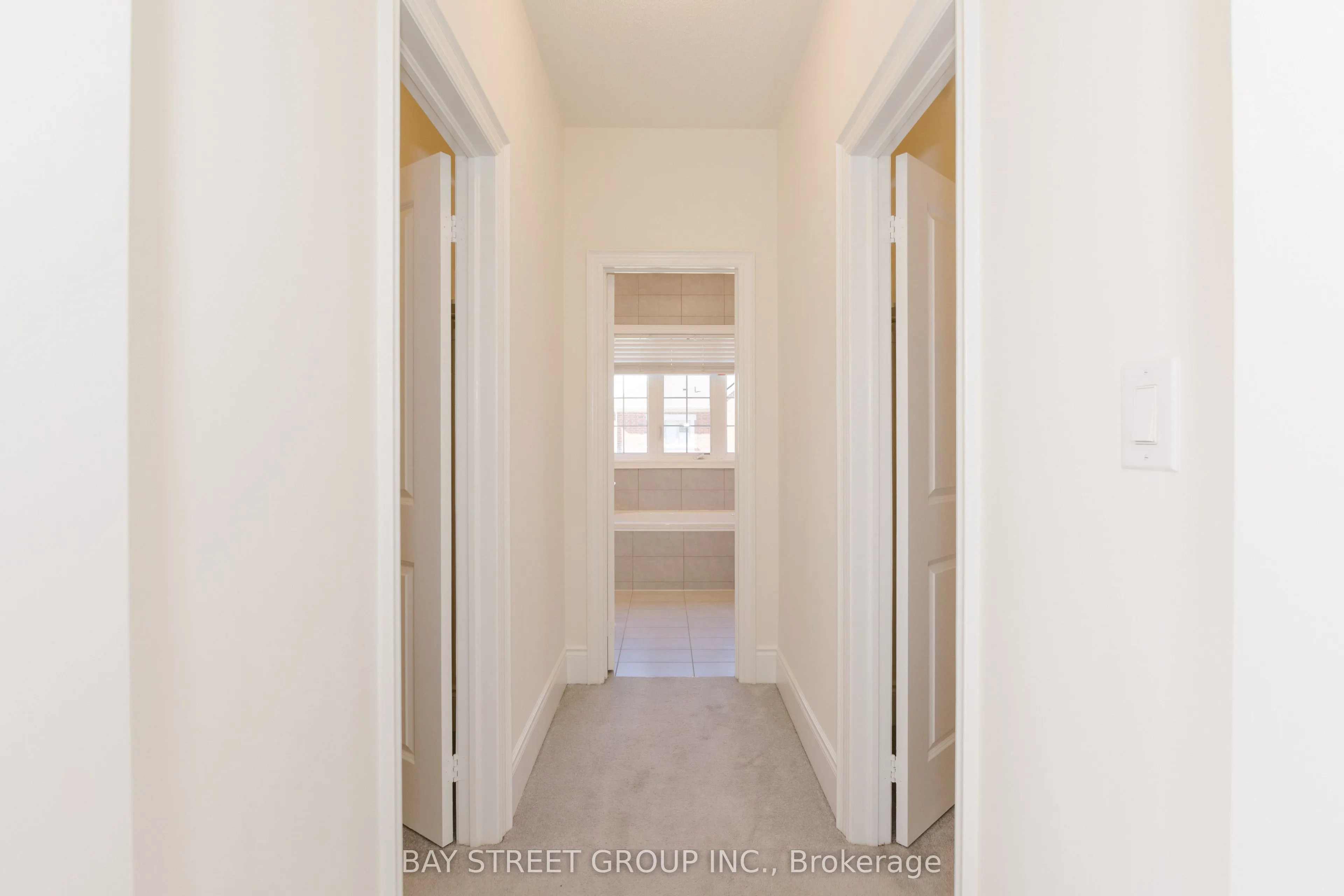3127 Streamwood Pass