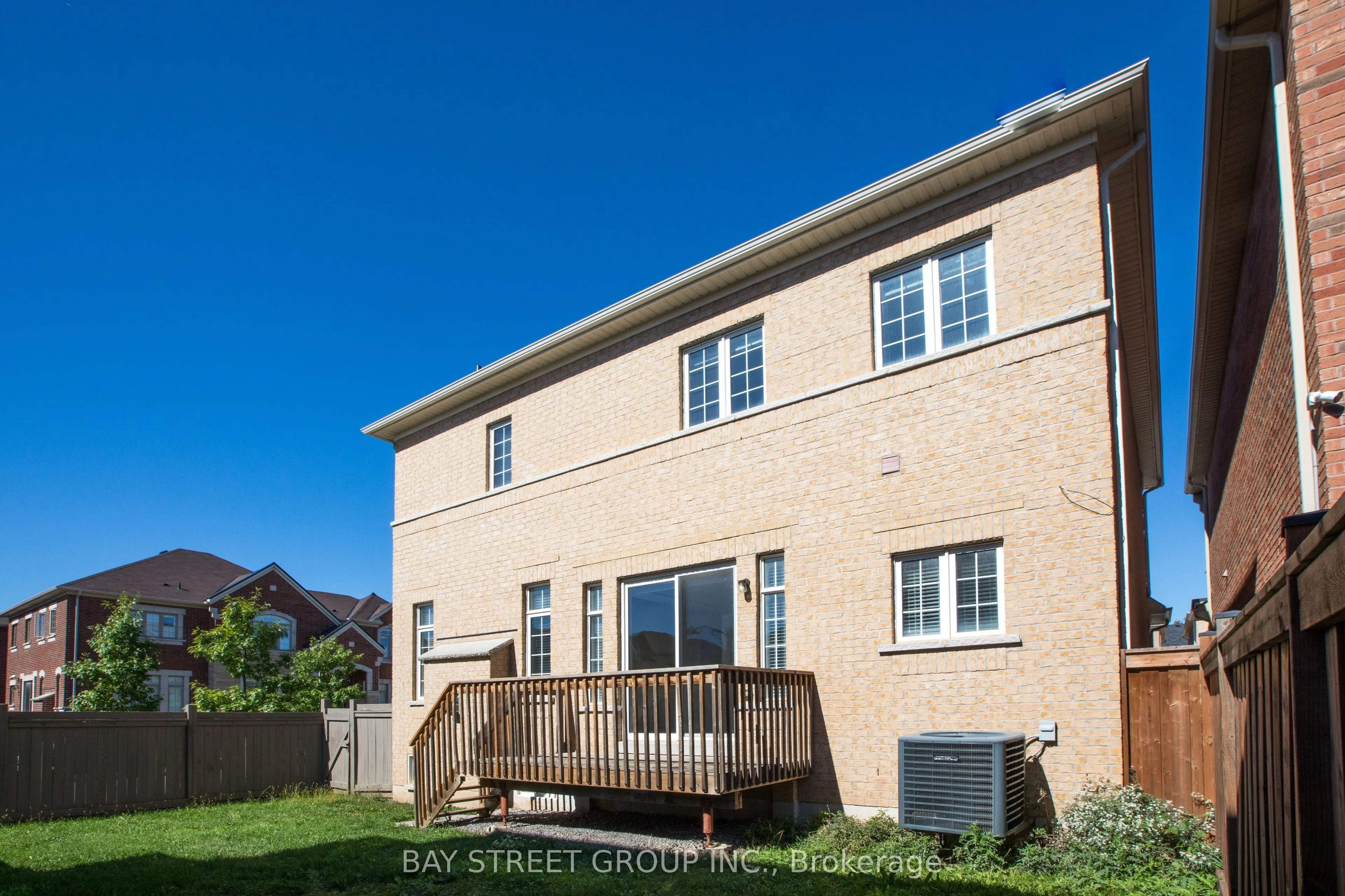 3127 Streamwood Pass