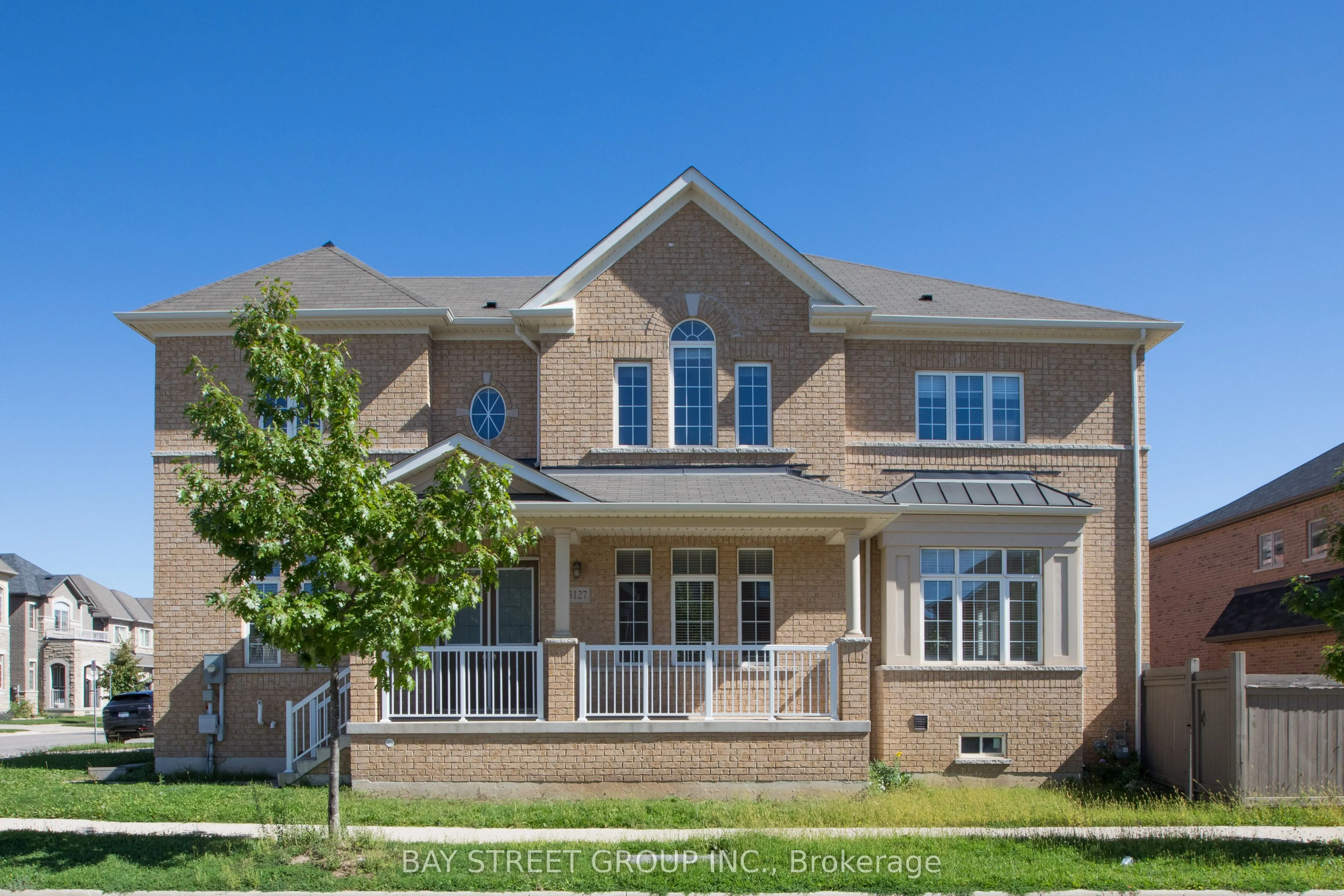 3127 Streamwood Pass